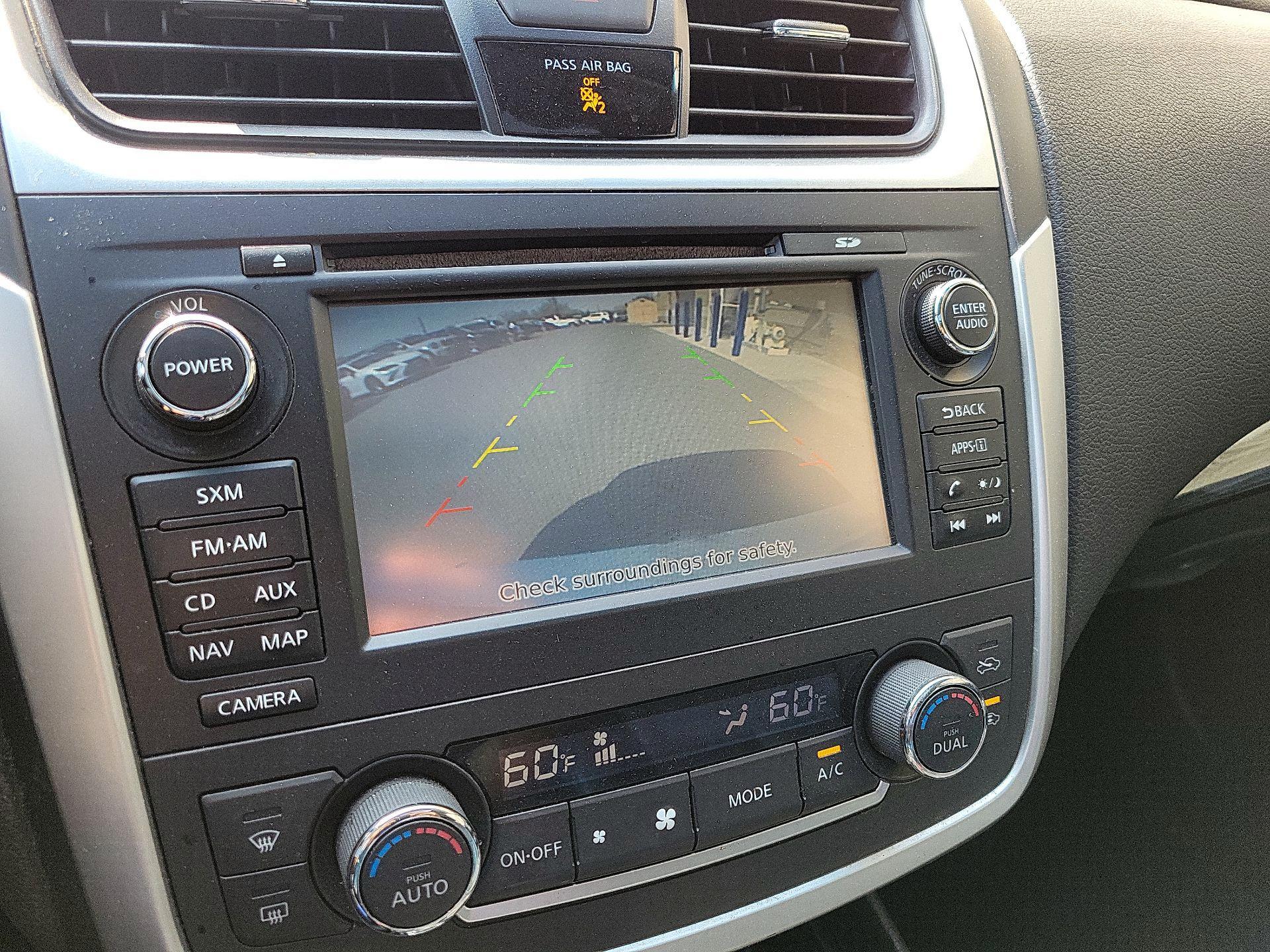 Thumbnail: 2017 Nissan Altima - 13