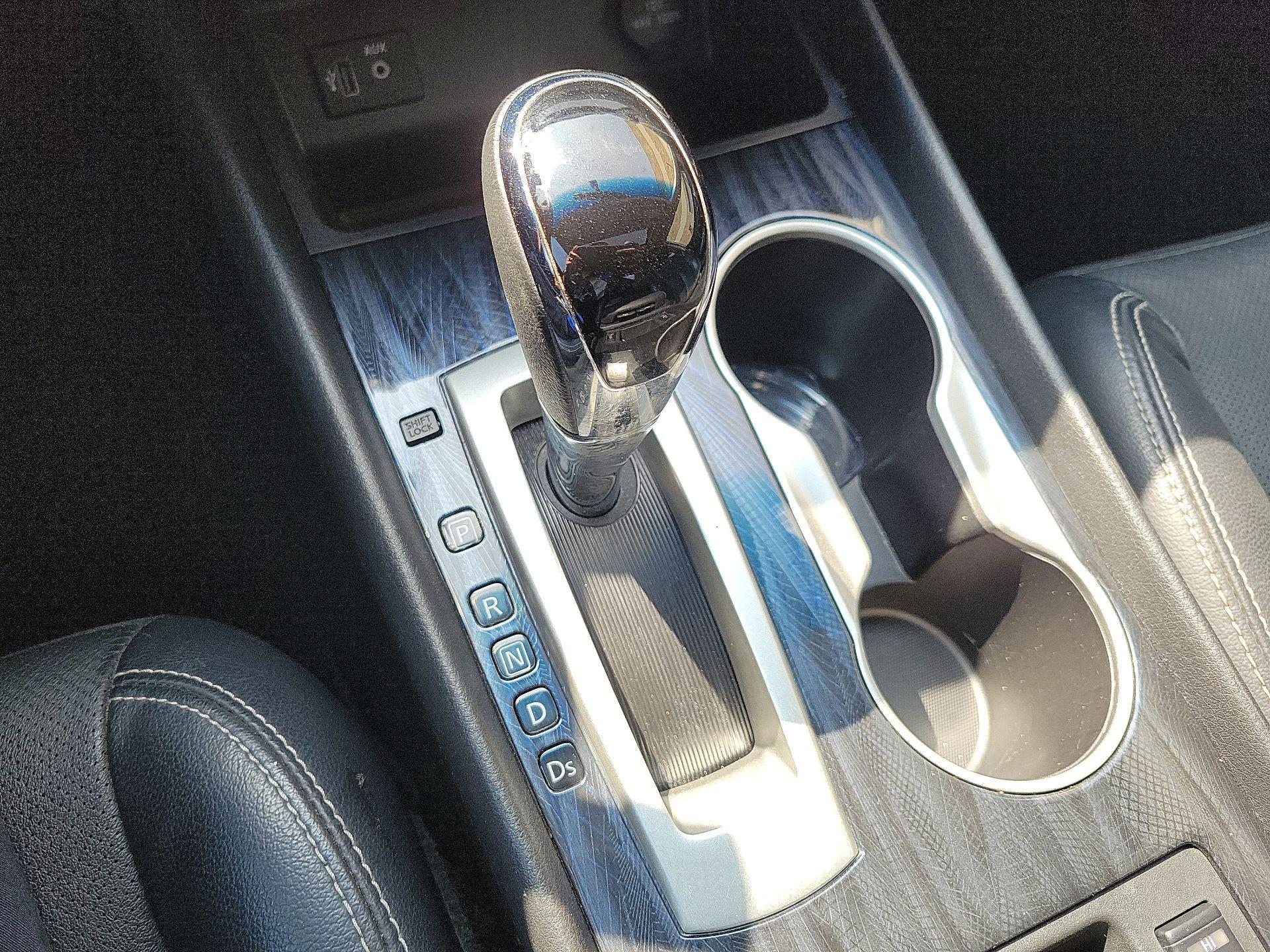 Thumbnail: 2017 Nissan Altima - 16