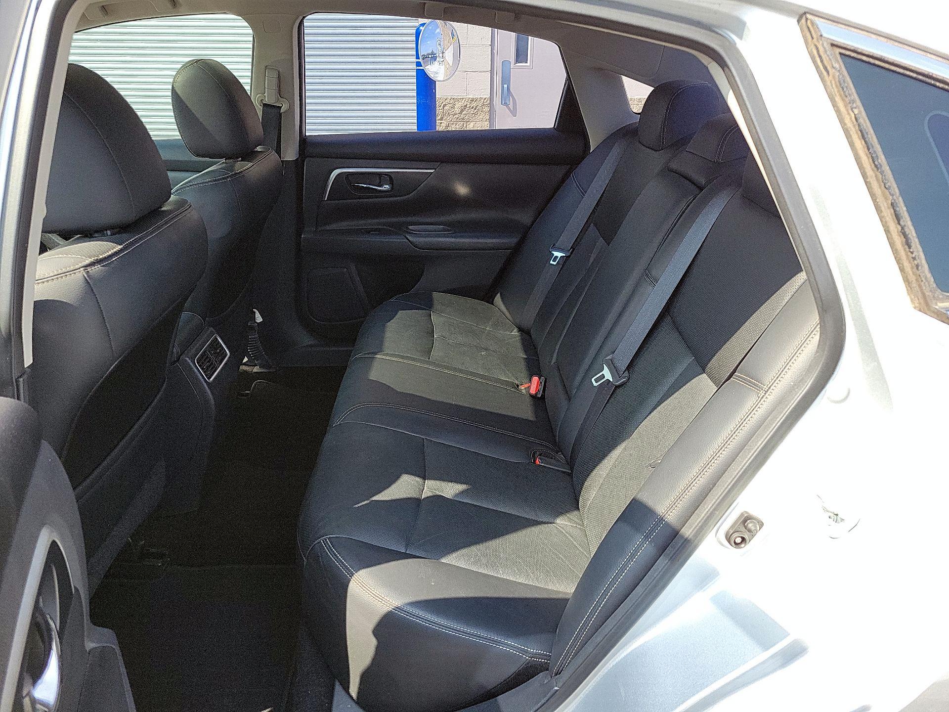 Thumbnail: 2017 Nissan Altima - 19