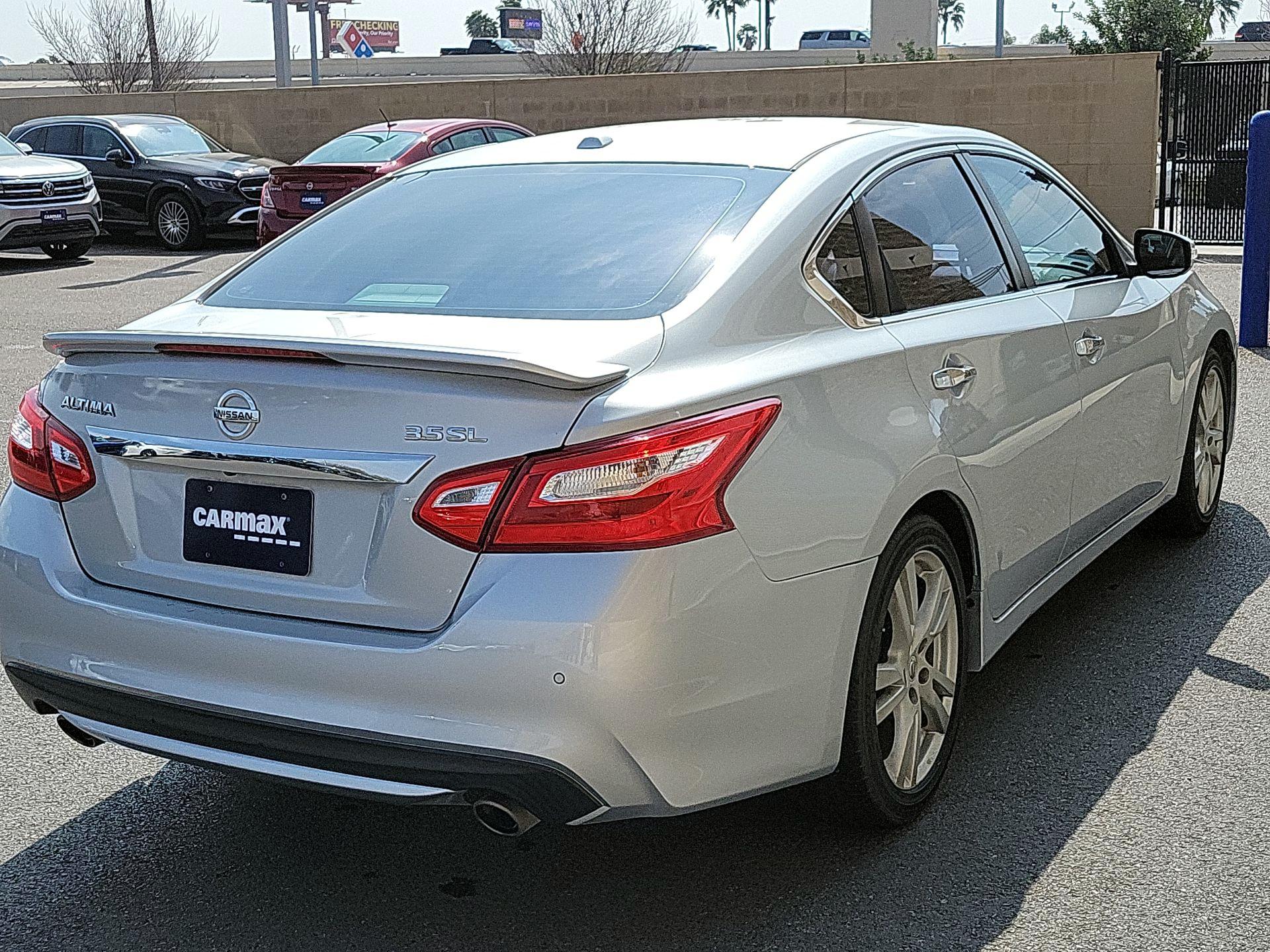 Thumbnail: 2017 Nissan Altima - 5