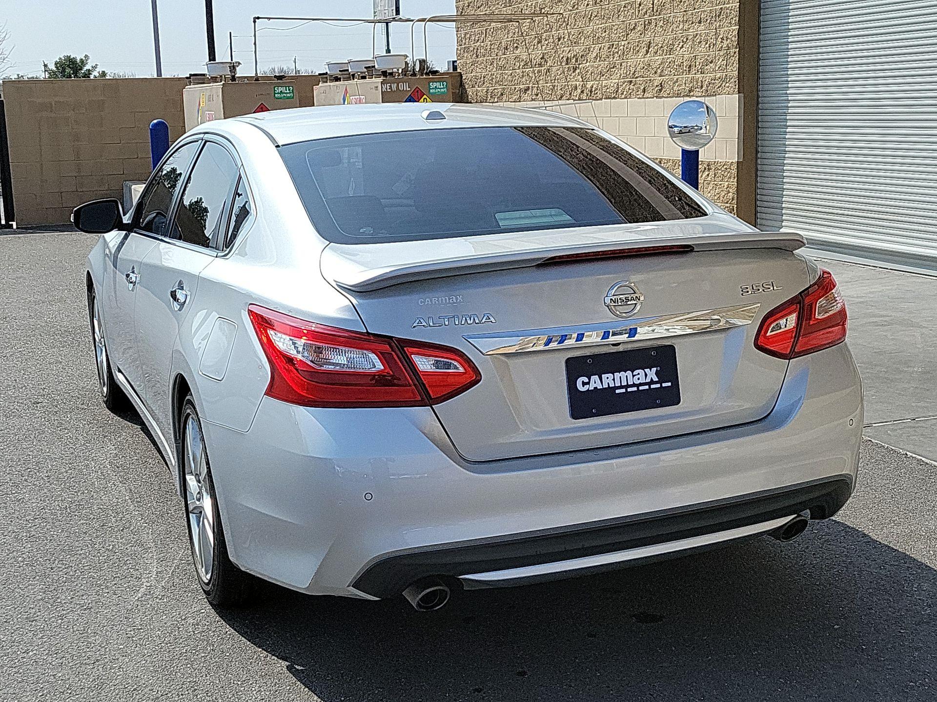 Thumbnail: 2017 Nissan Altima - 7