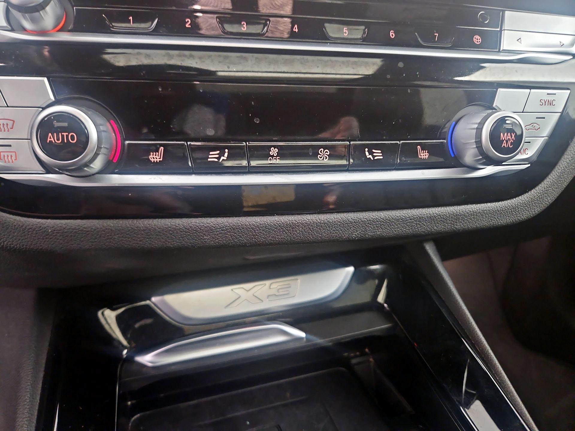 Thumbnail: 2021 BMW X3 - 16