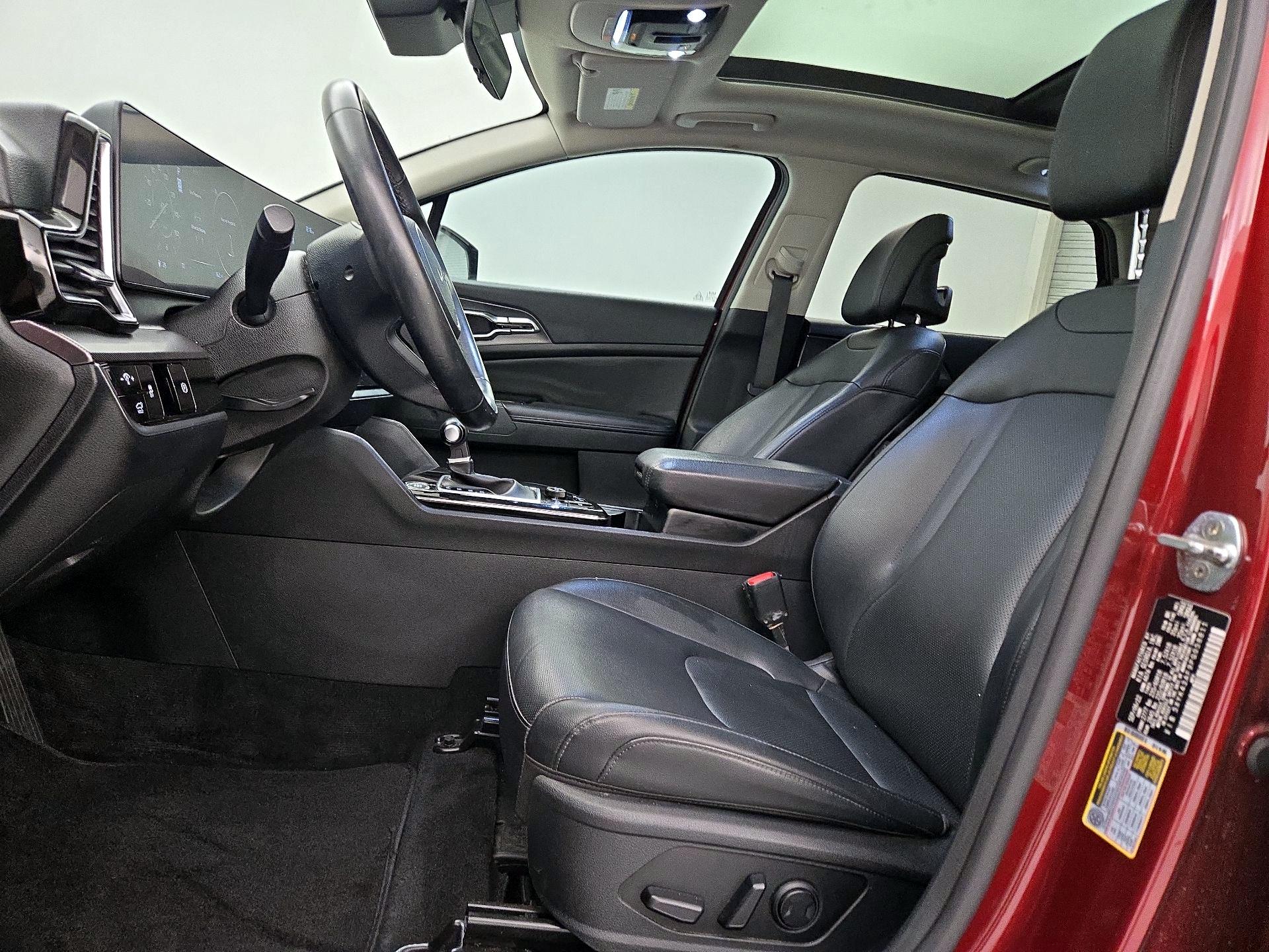 Thumbnail: 2023 Kia Sportage - 11