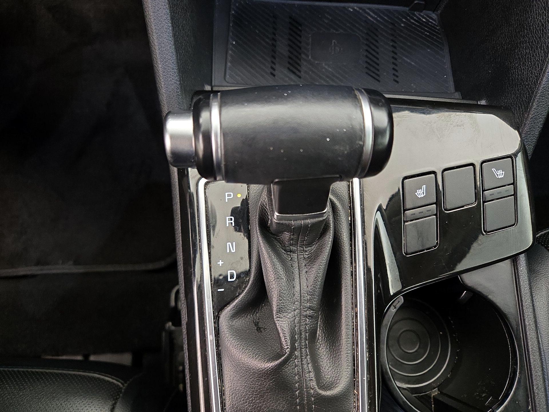 Thumbnail: 2023 Kia Sportage - 18