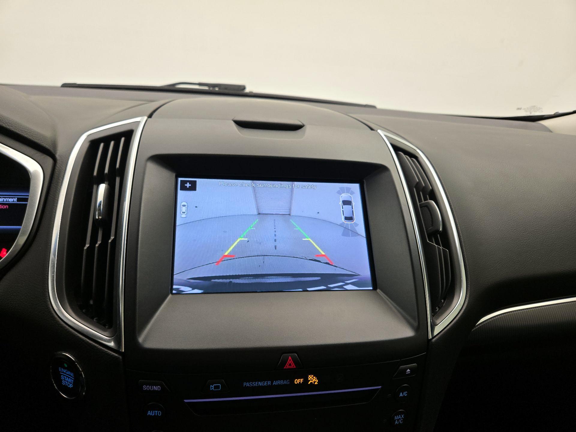 Thumbnail: 2019 Ford Edge - 15