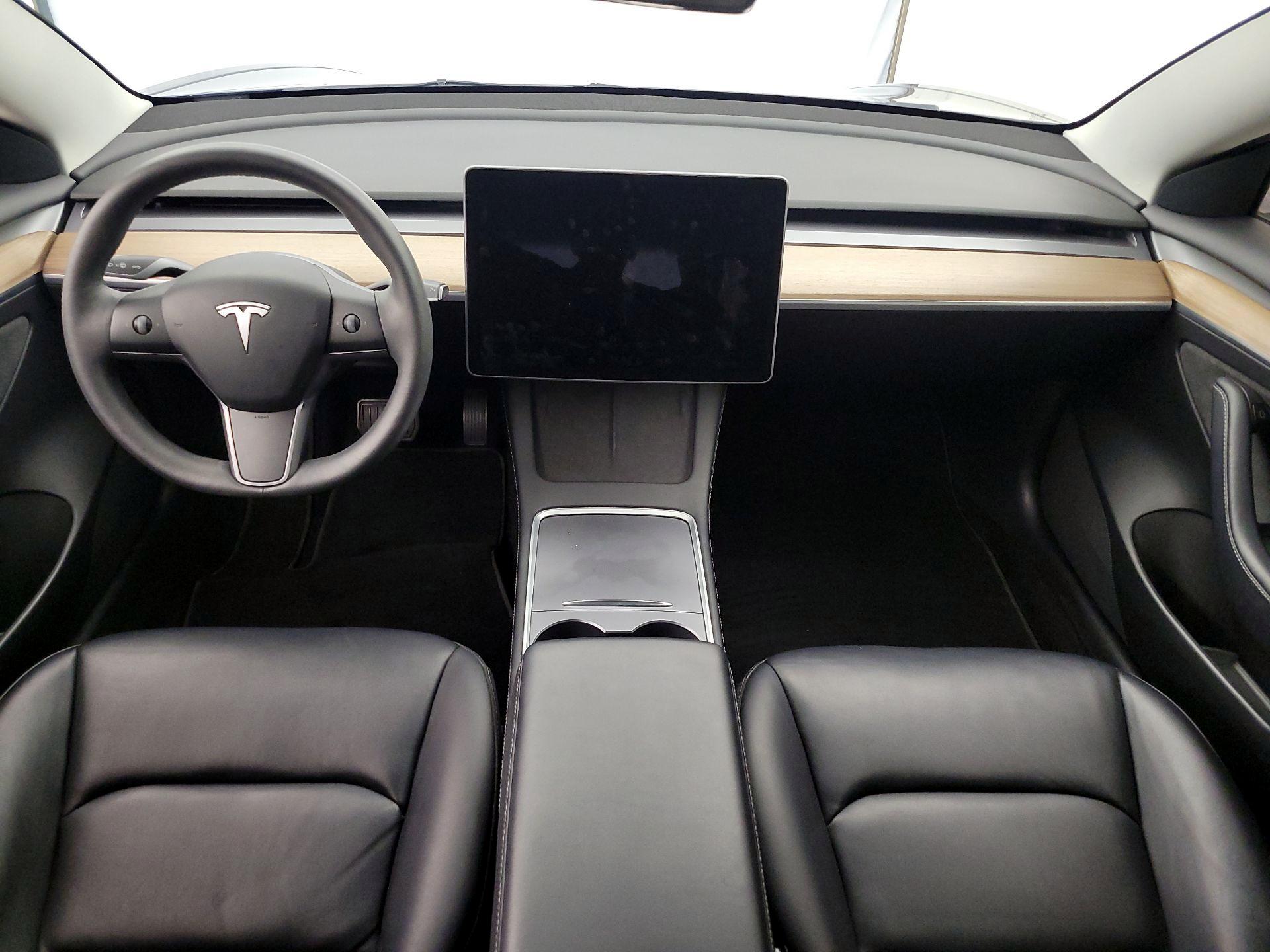 Thumbnail: 2022 Tesla Model 3 - 9