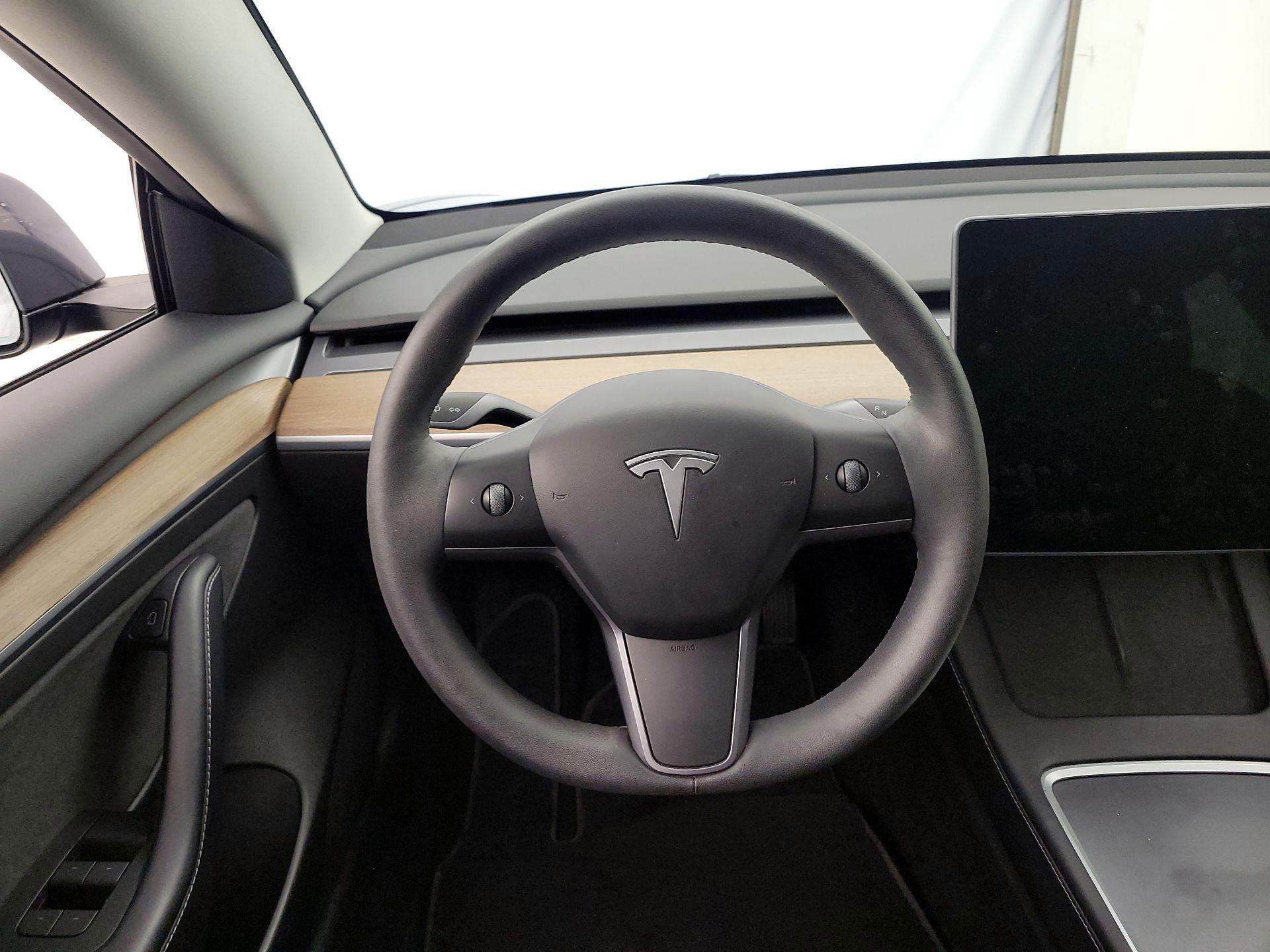 Thumbnail: 2022 Tesla Model 3 - 10
