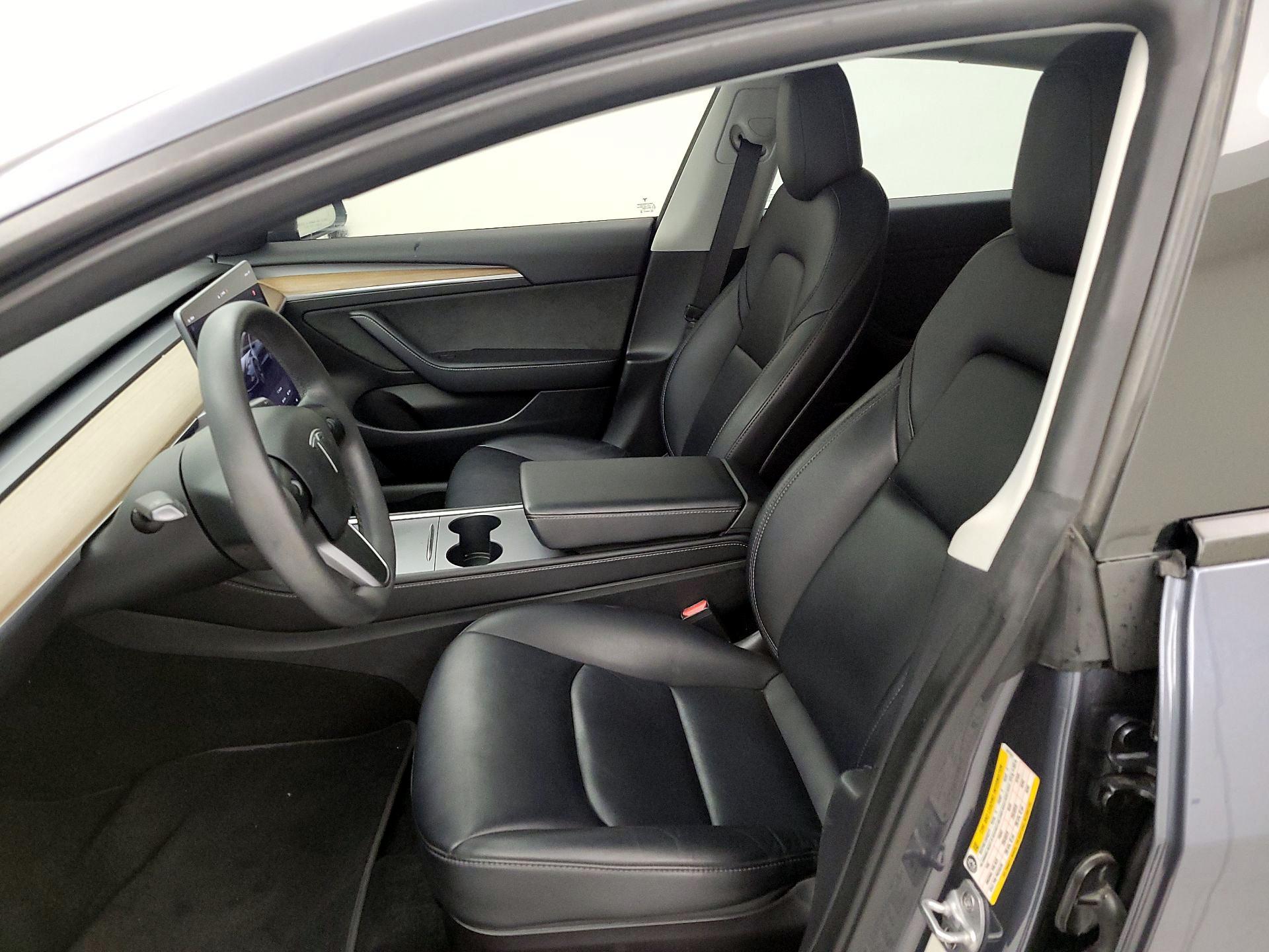 Thumbnail: 2022 Tesla Model 3 - 11