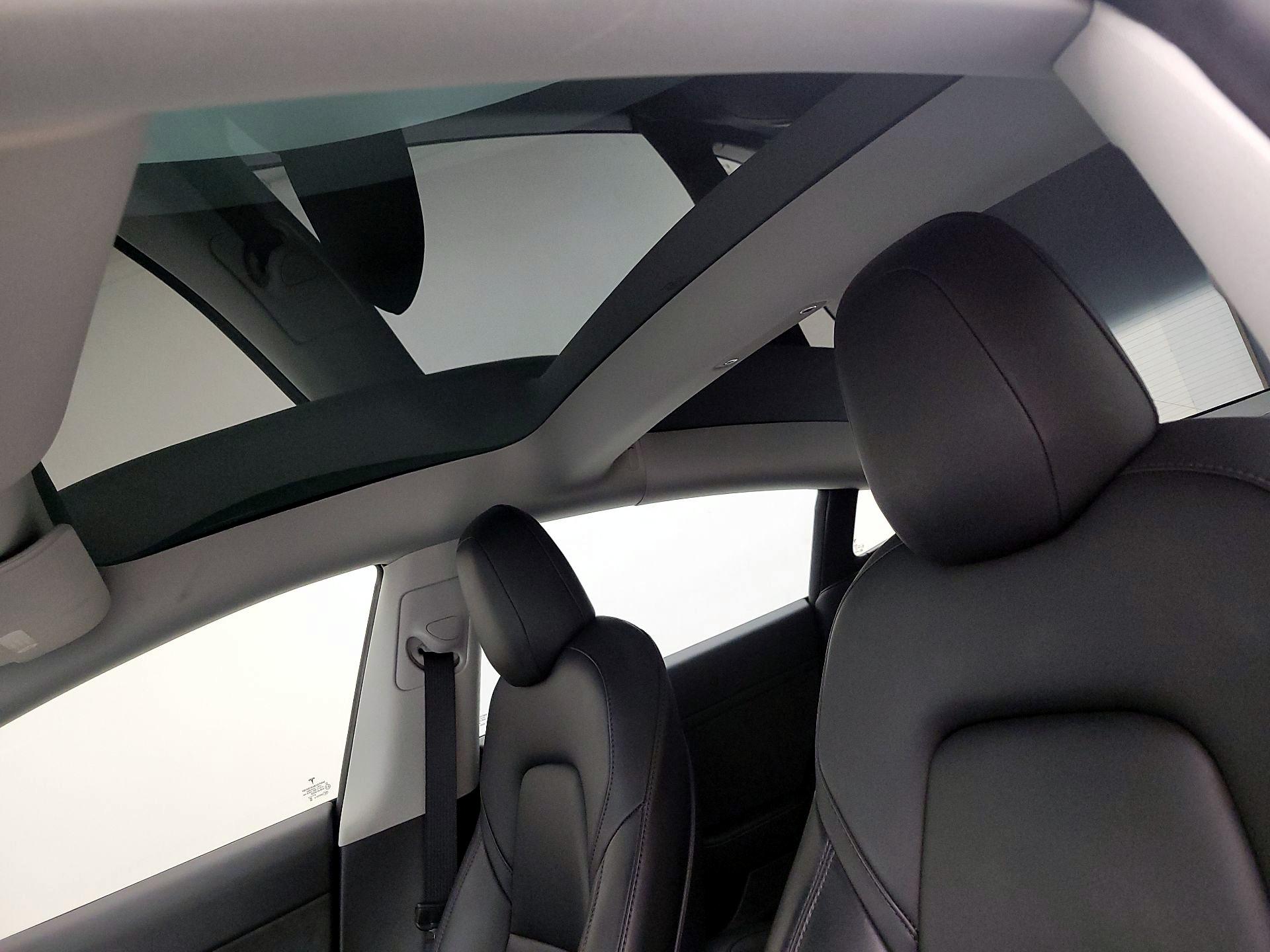 Thumbnail: 2022 Tesla Model 3 - 19