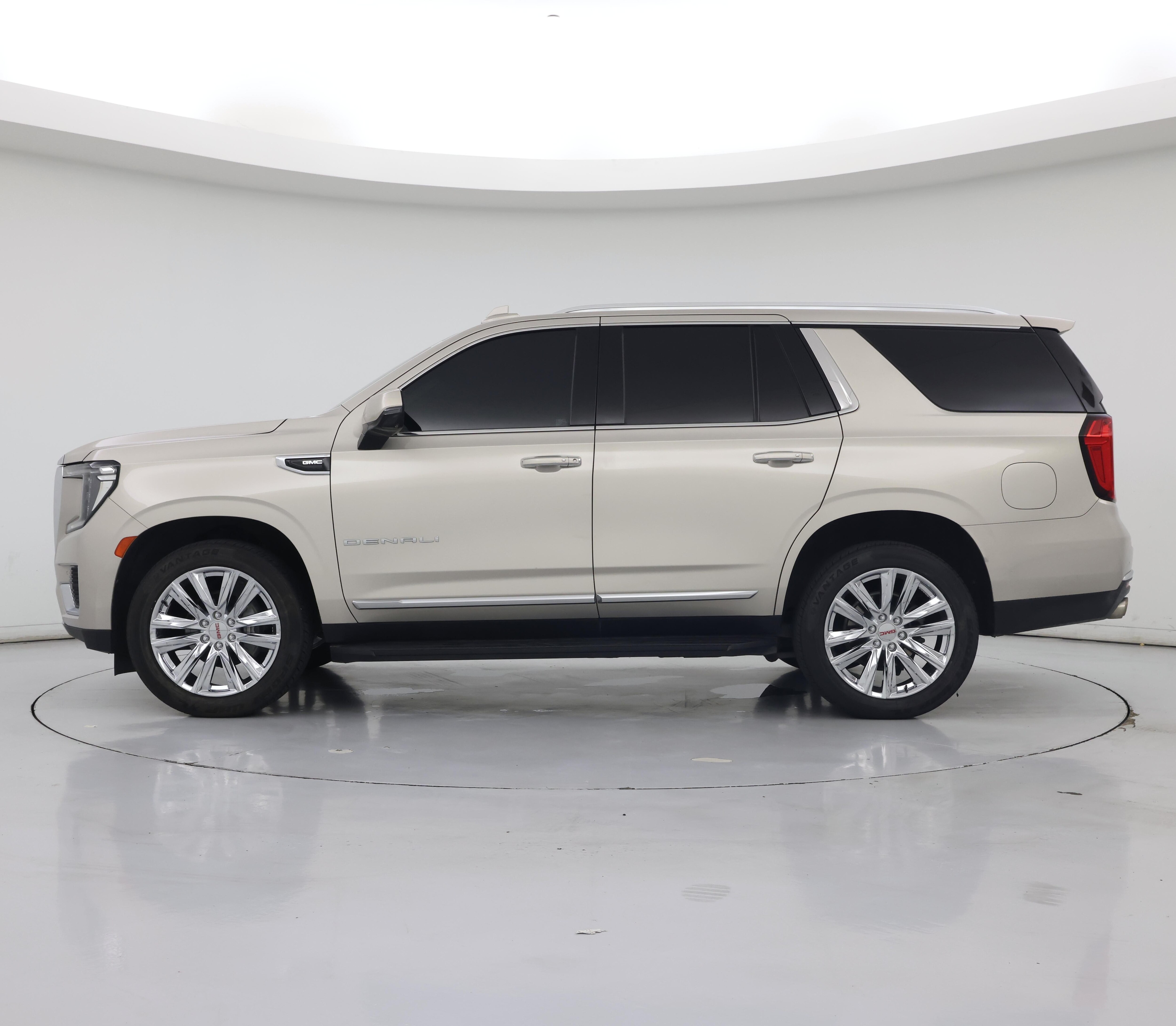 Thumbnail: 2021 GMC Yukon - 3