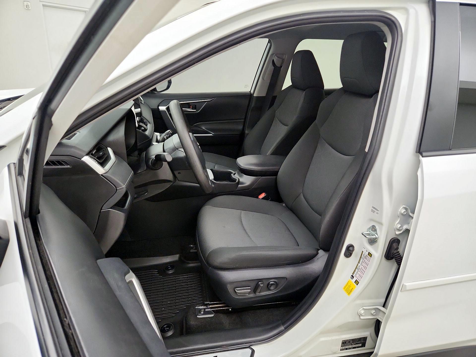 Thumbnail: 2024 Toyota RAV4 - 11