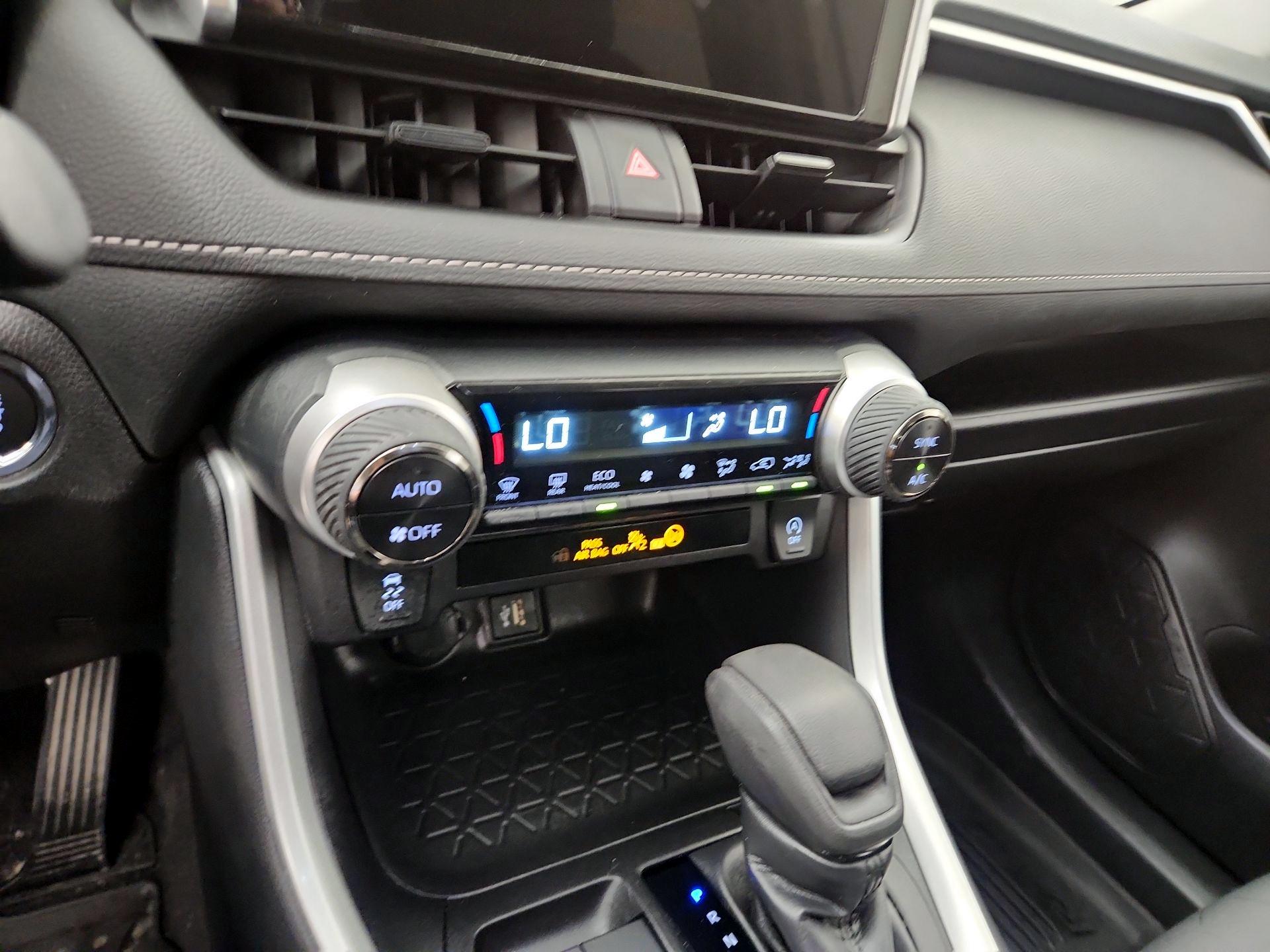 Thumbnail: 2024 Toyota RAV4 - 15