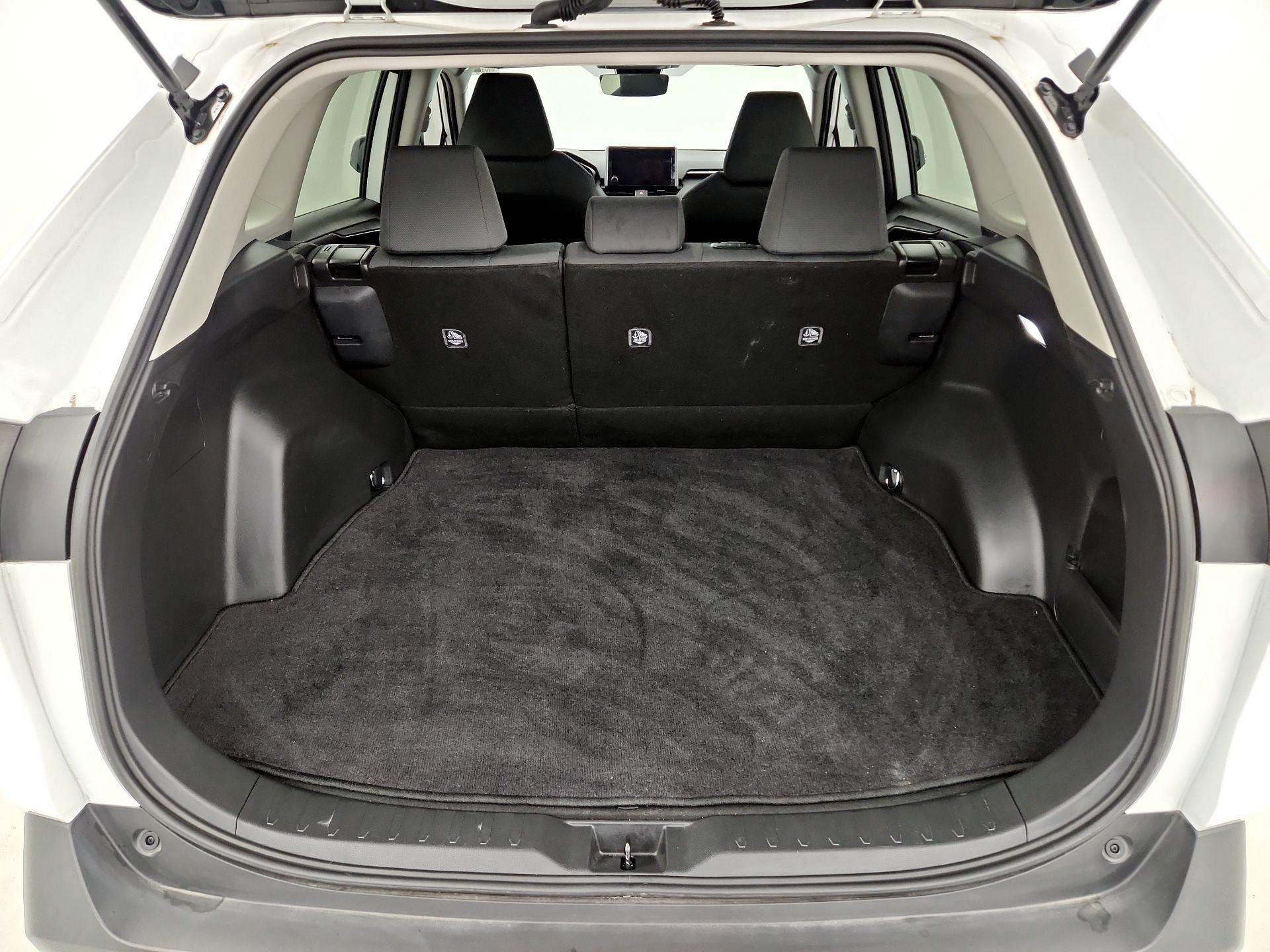 Thumbnail: 2024 Toyota RAV4 - 17