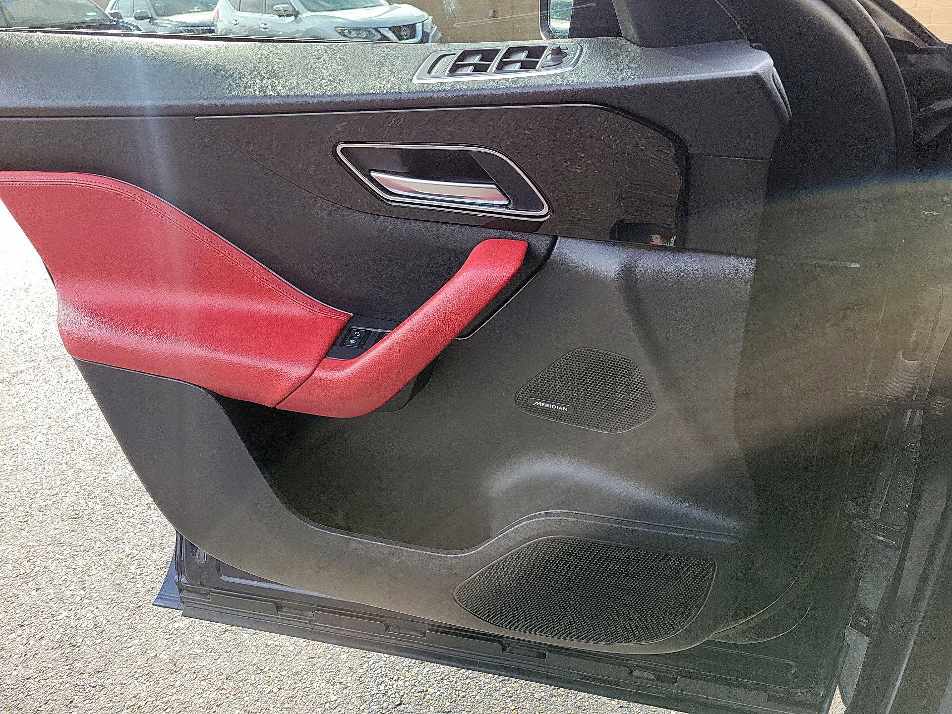 Thumbnail: 2020 Jaguar F-Pace - 10