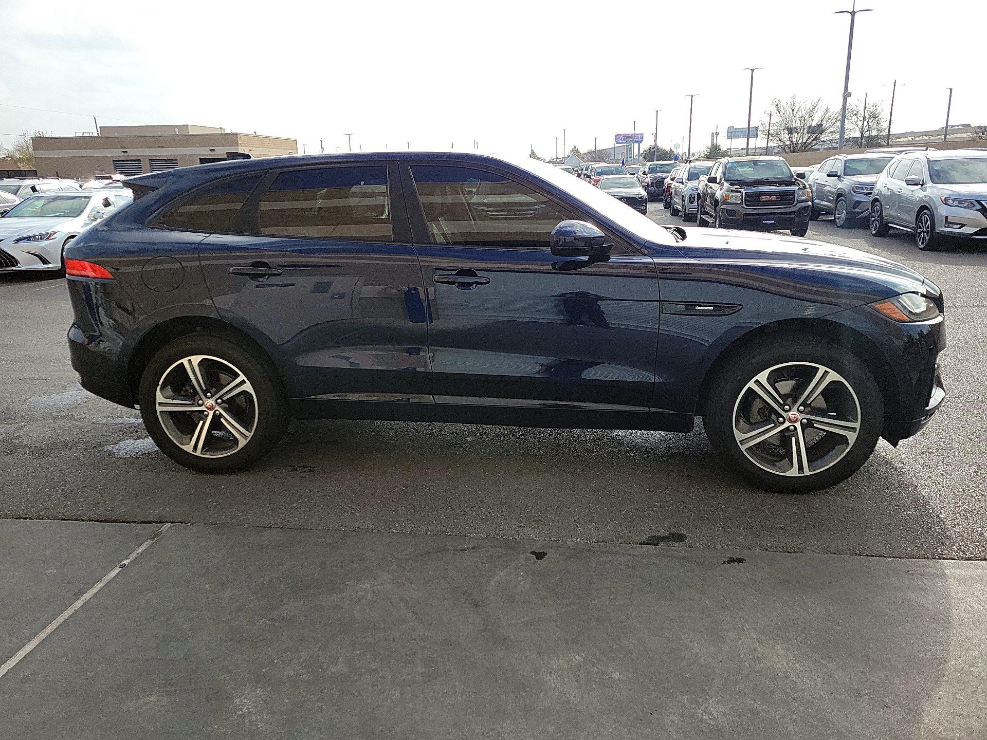 Thumbnail: 2020 Jaguar F-Pace - 4