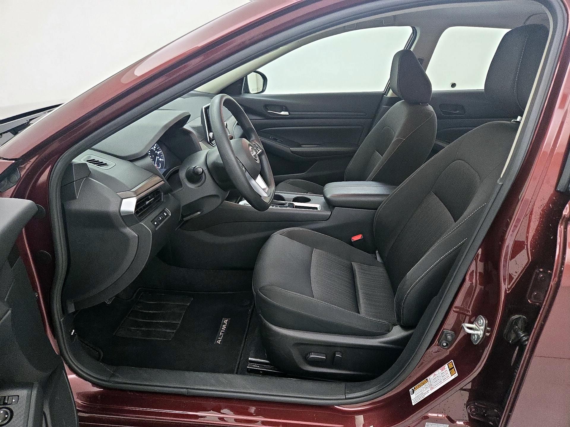 Thumbnail: 2025 Nissan Altima - 11