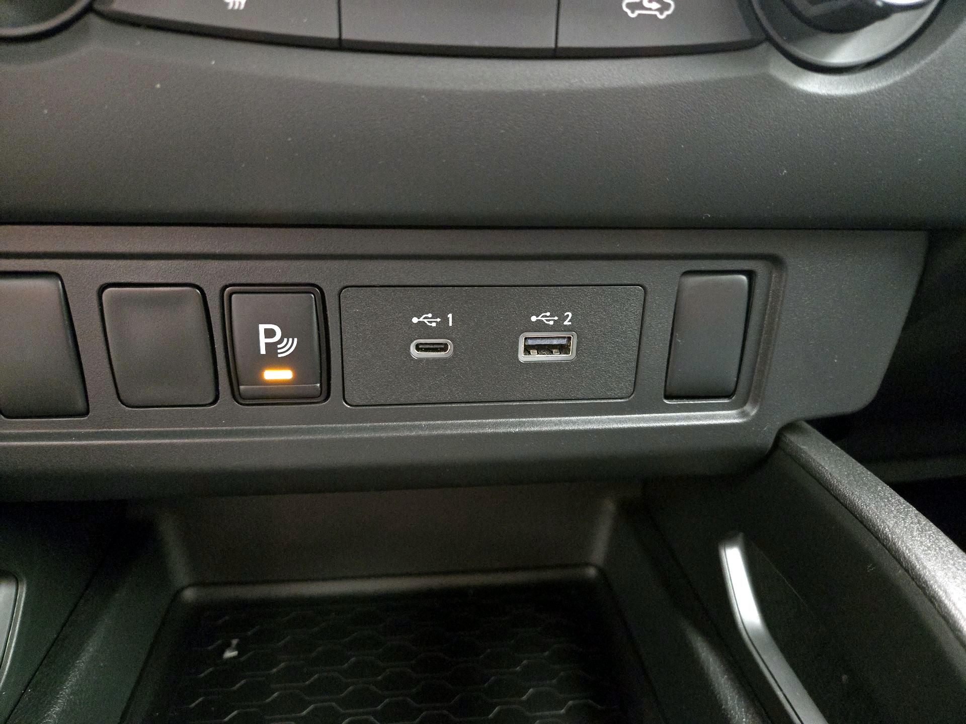 Thumbnail: 2025 Nissan Frontier - 18