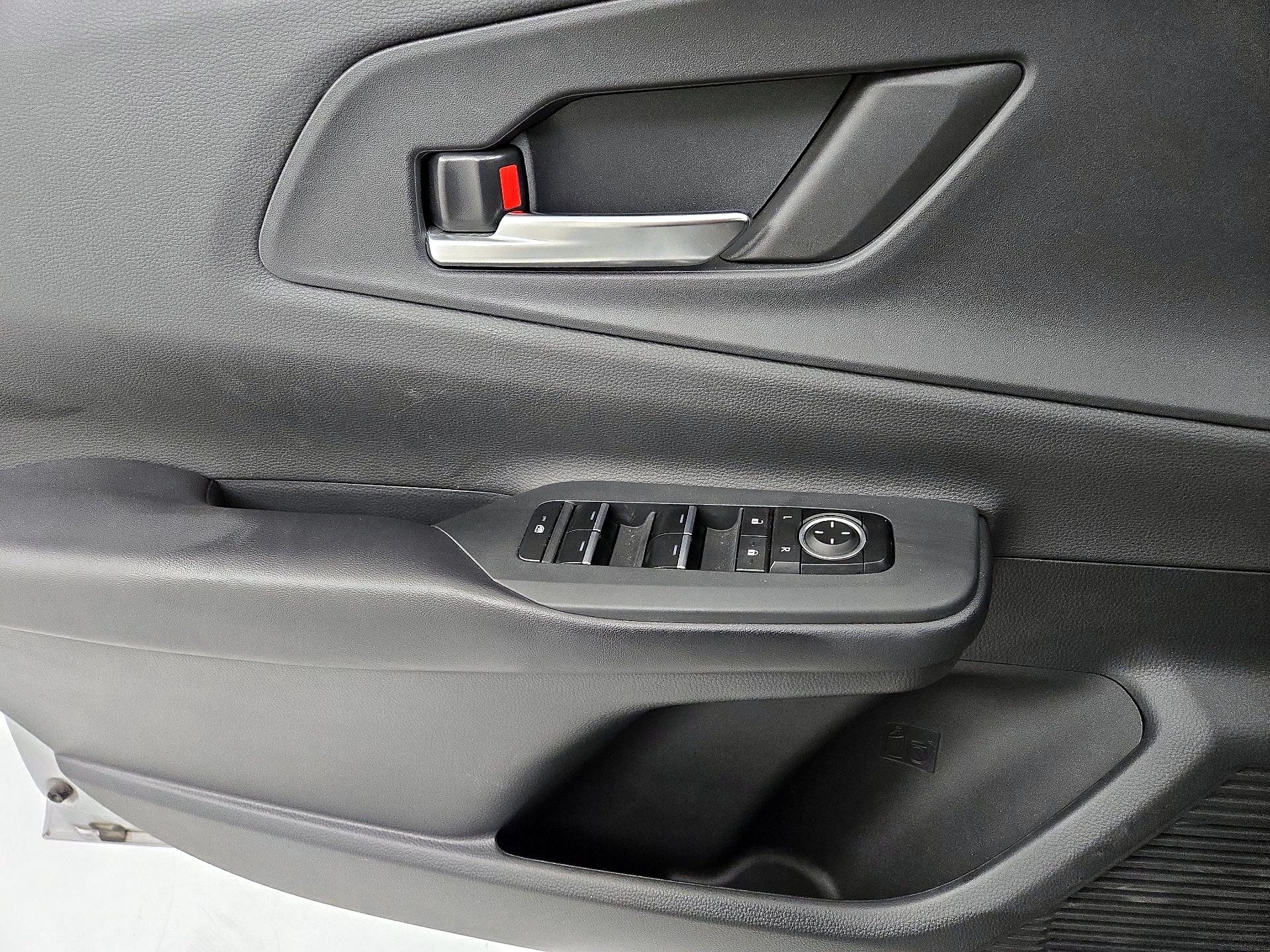 Thumbnail: 2023 Toyota Prius Prime - 12