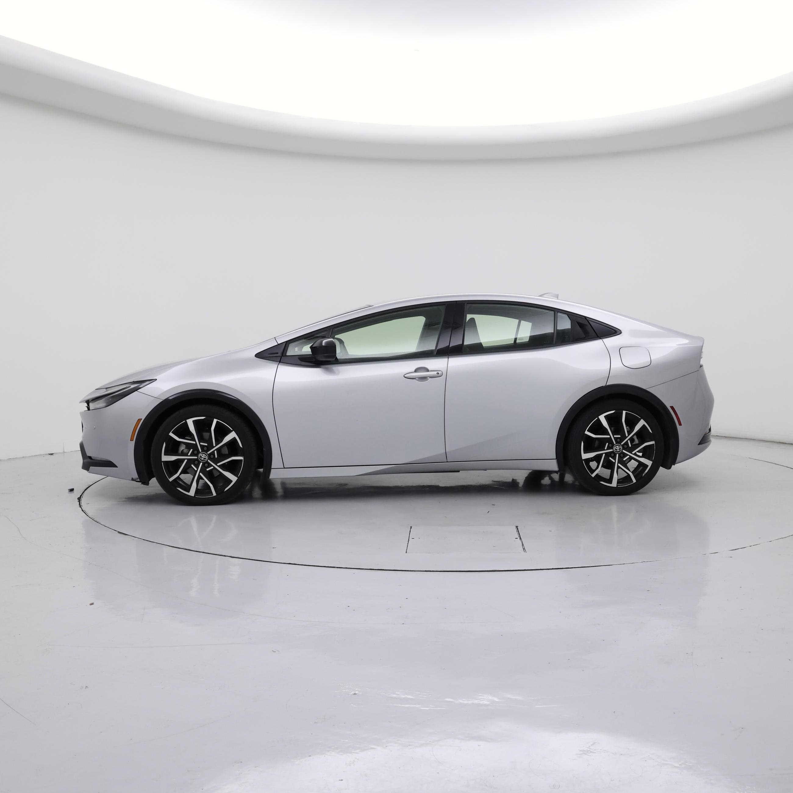 Thumbnail: 2023 Toyota Prius Prime - 3