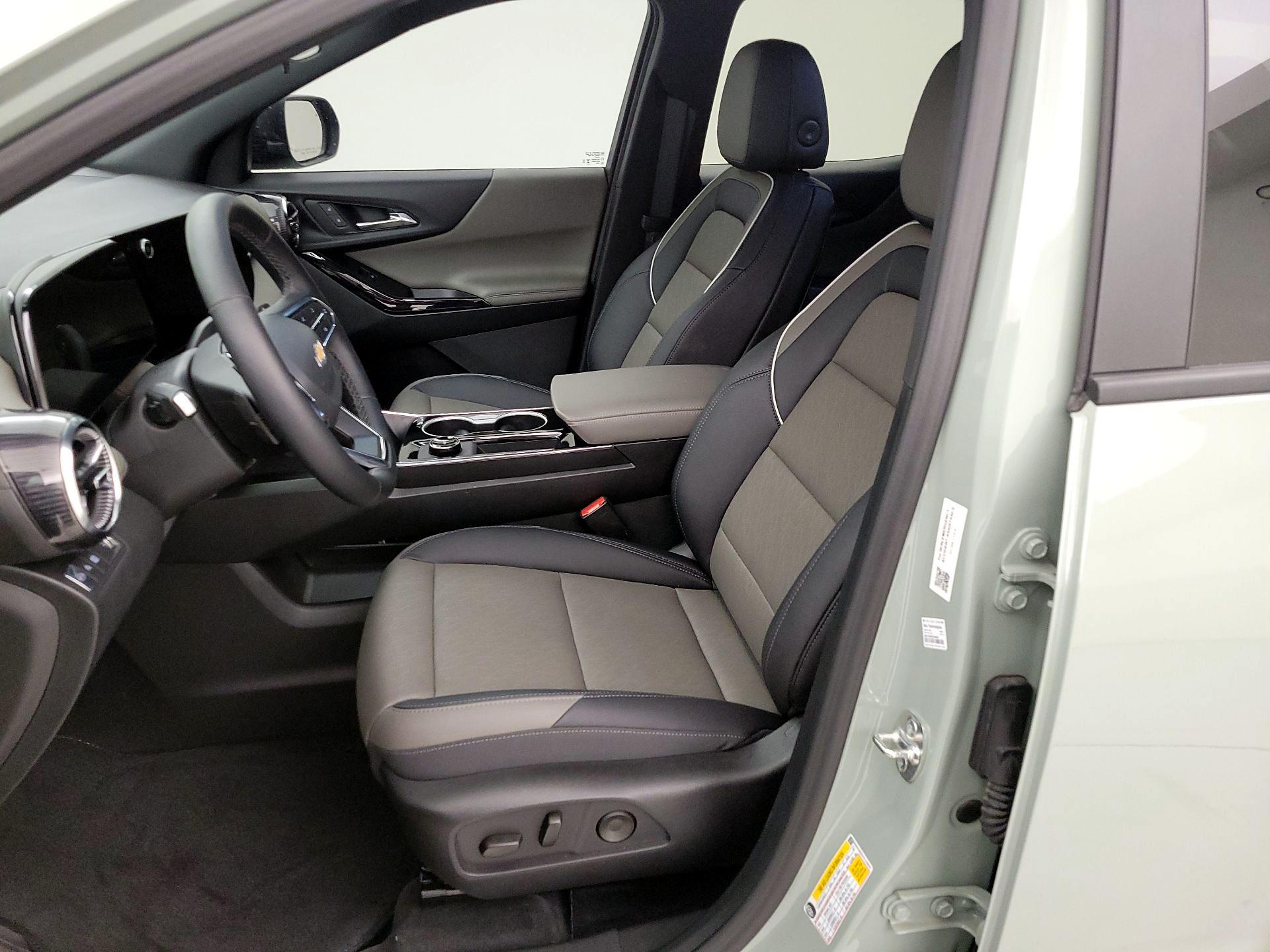 Thumbnail: 2026 Chevrolet Equinox - 11