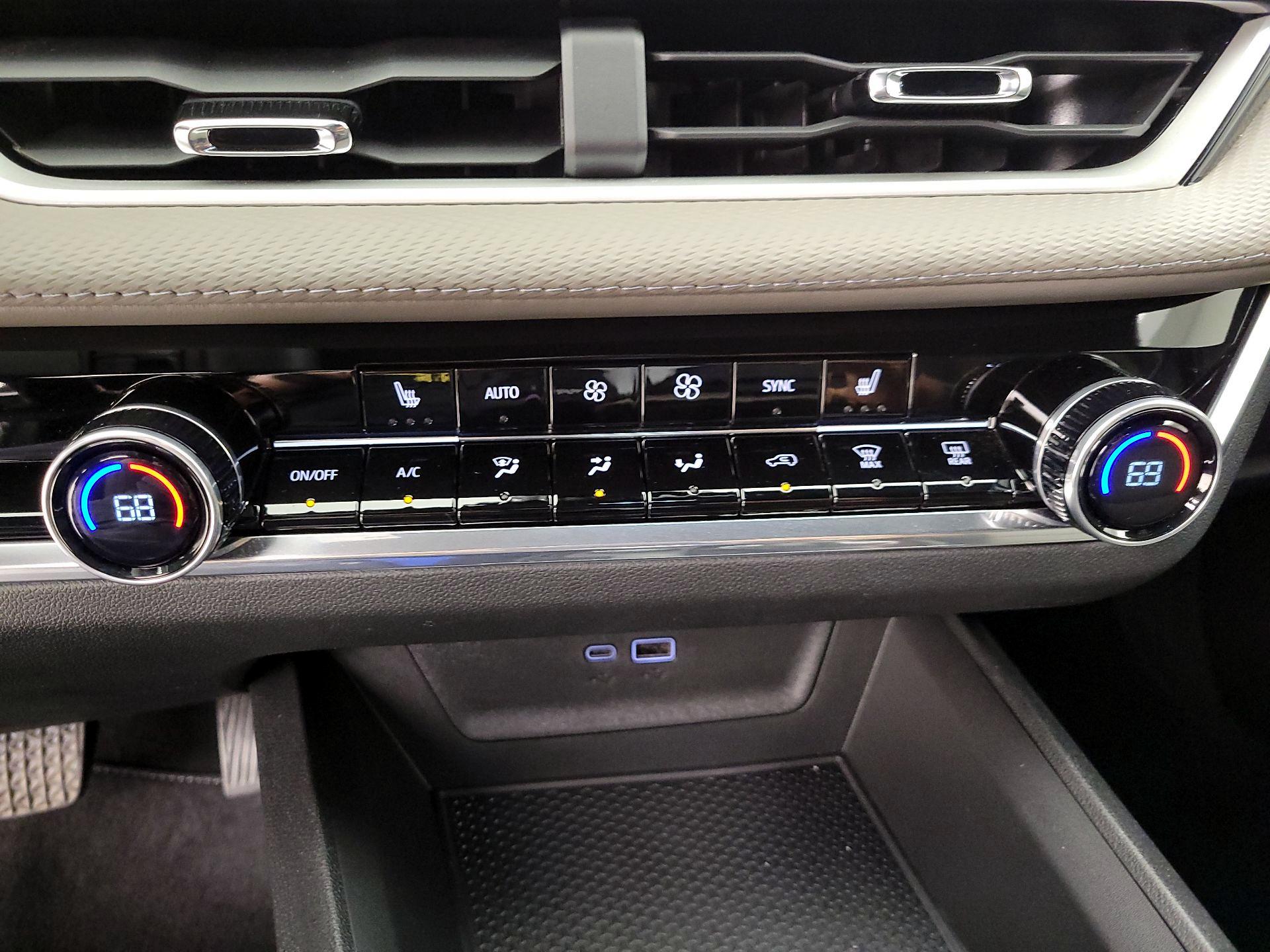 Thumbnail: 2026 Chevrolet Equinox - 17