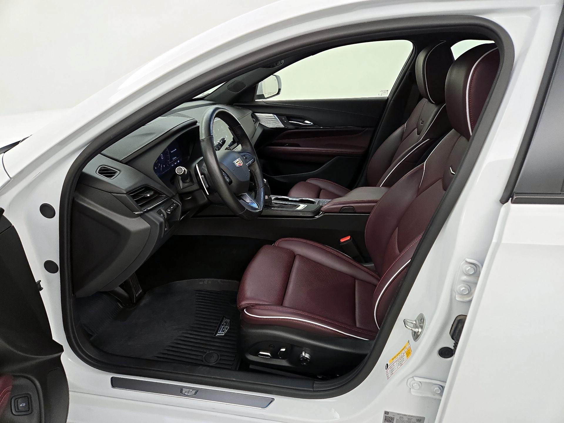 Thumbnail: 2025 Cadillac CT4 - 11