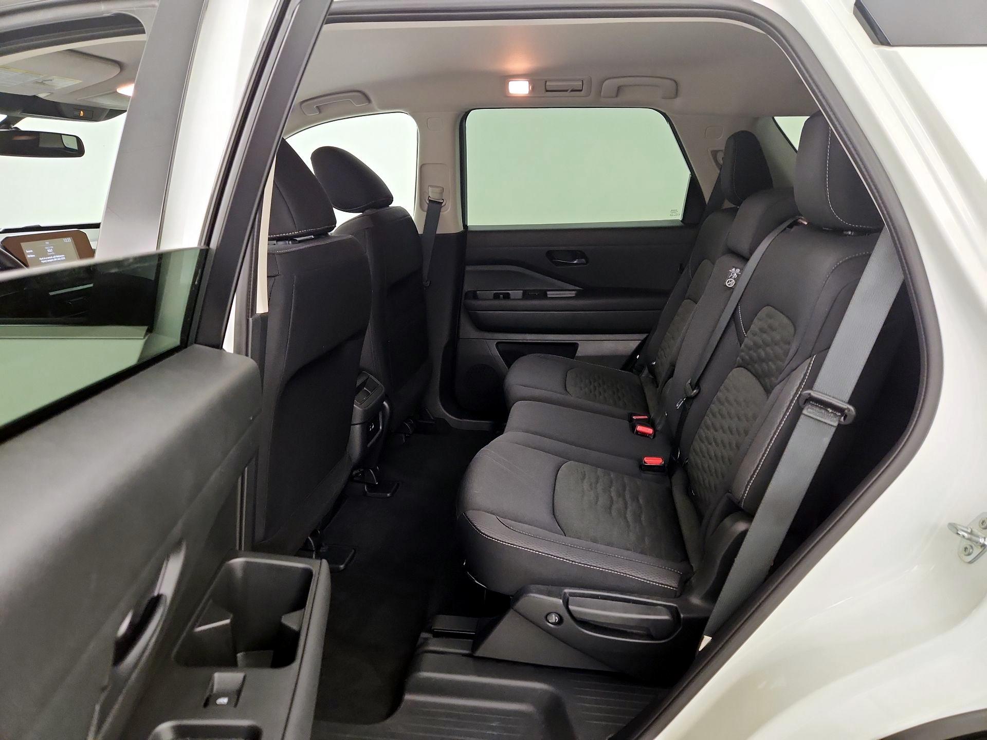 Thumbnail: 2025 Nissan Pathfinder - 19