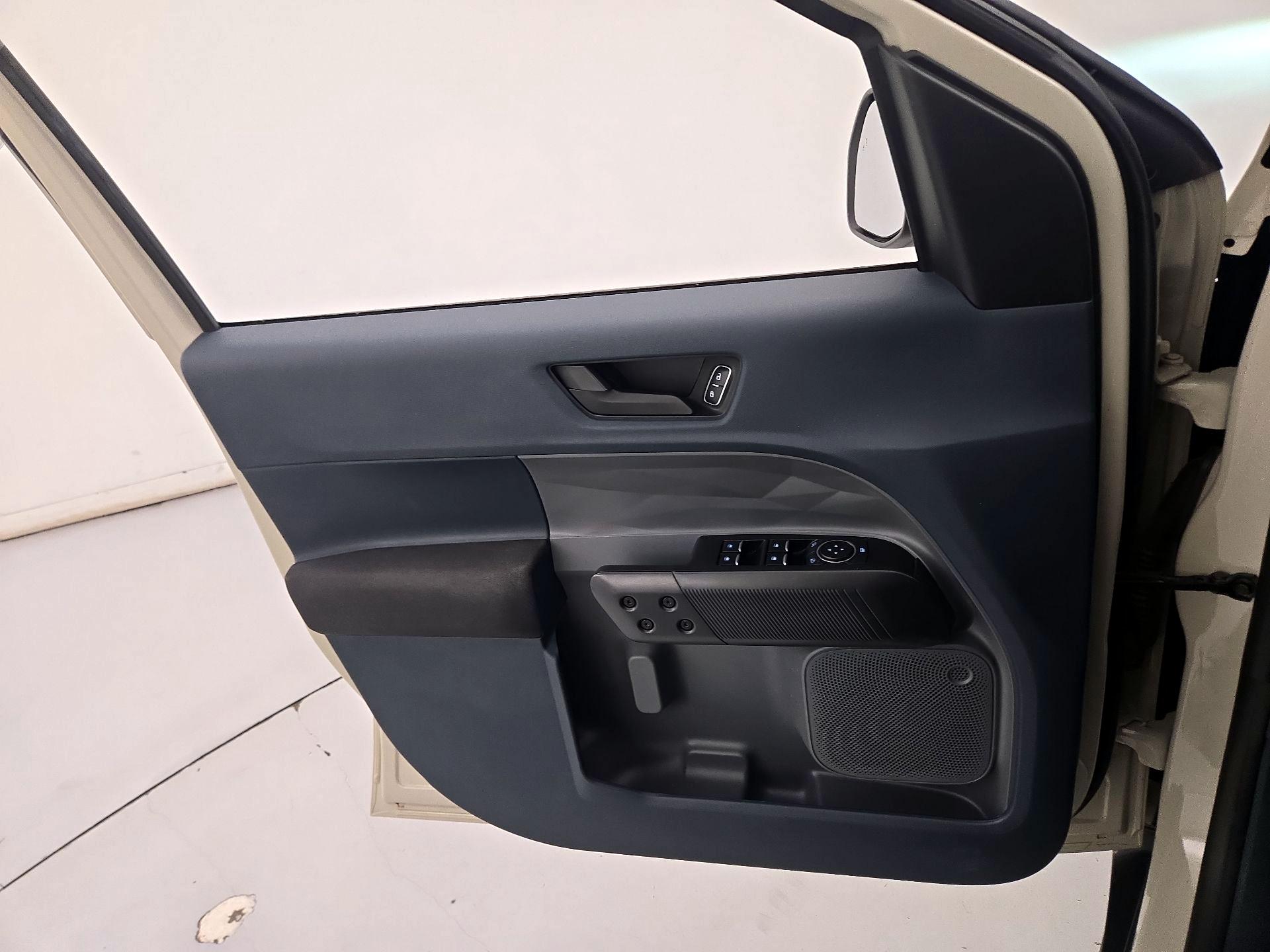 Thumbnail: 2025 Ford Maverick - 12