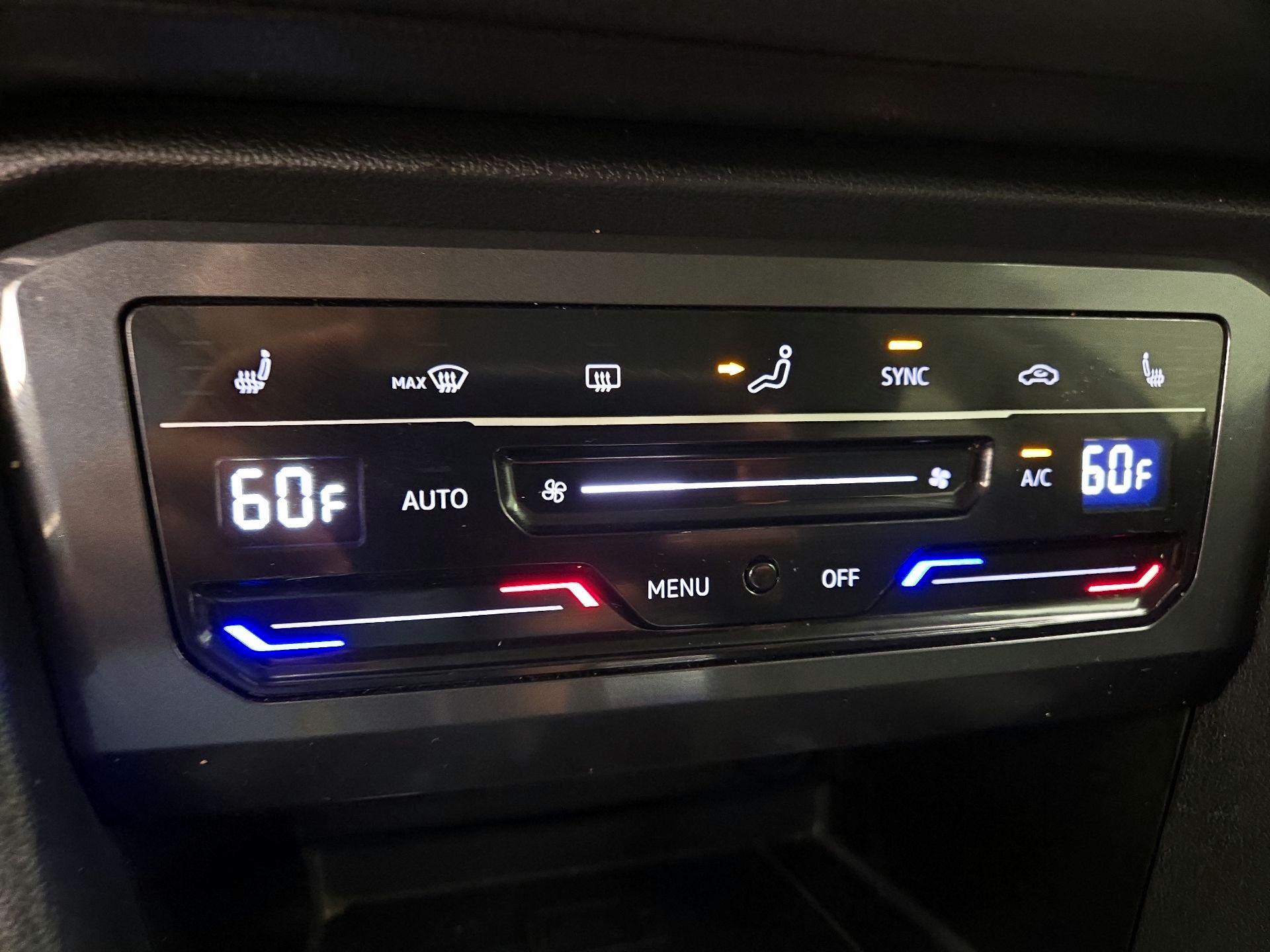 Thumbnail: 2022 Volkswagen Tiguan - 16