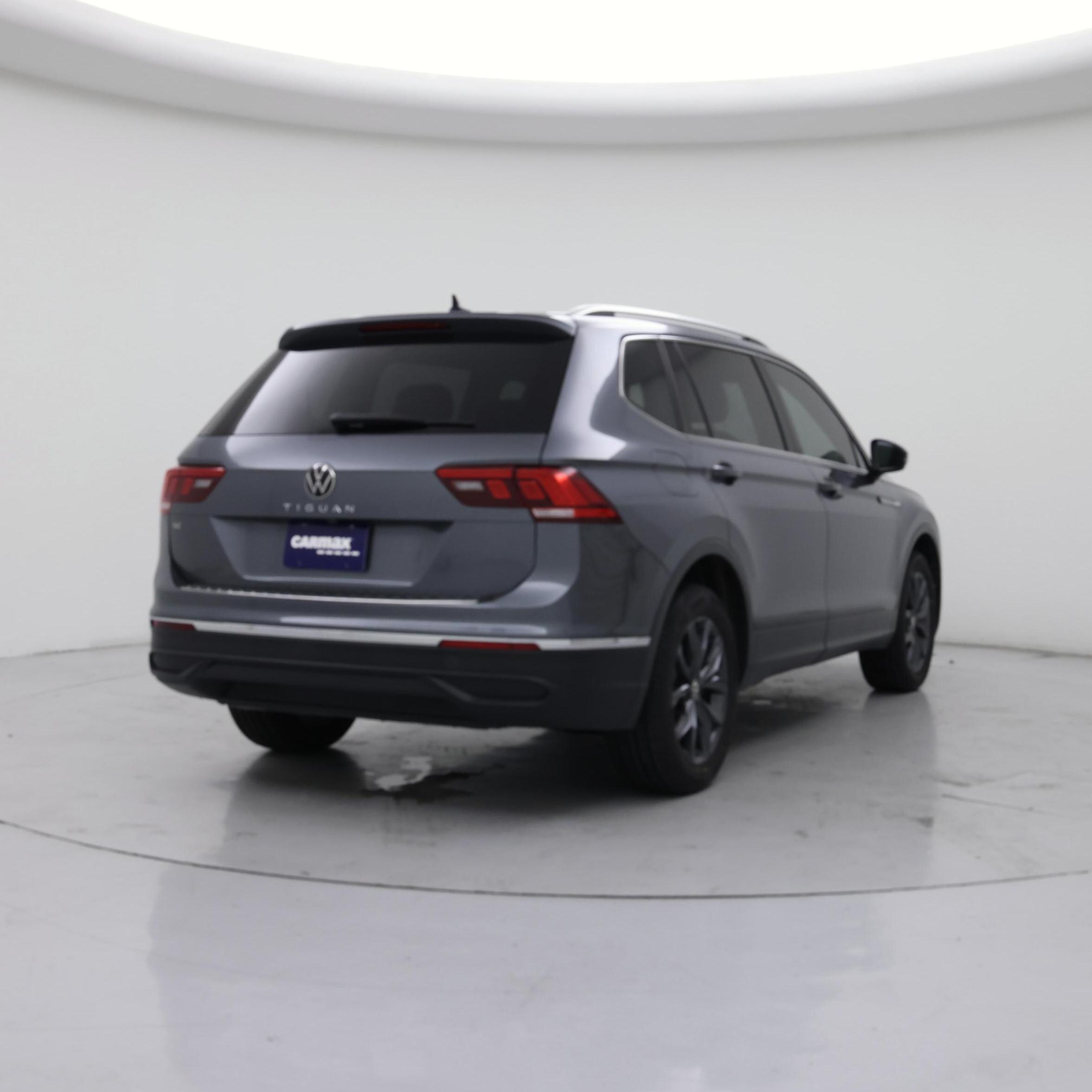 Thumbnail: 2022 Volkswagen Tiguan - 8