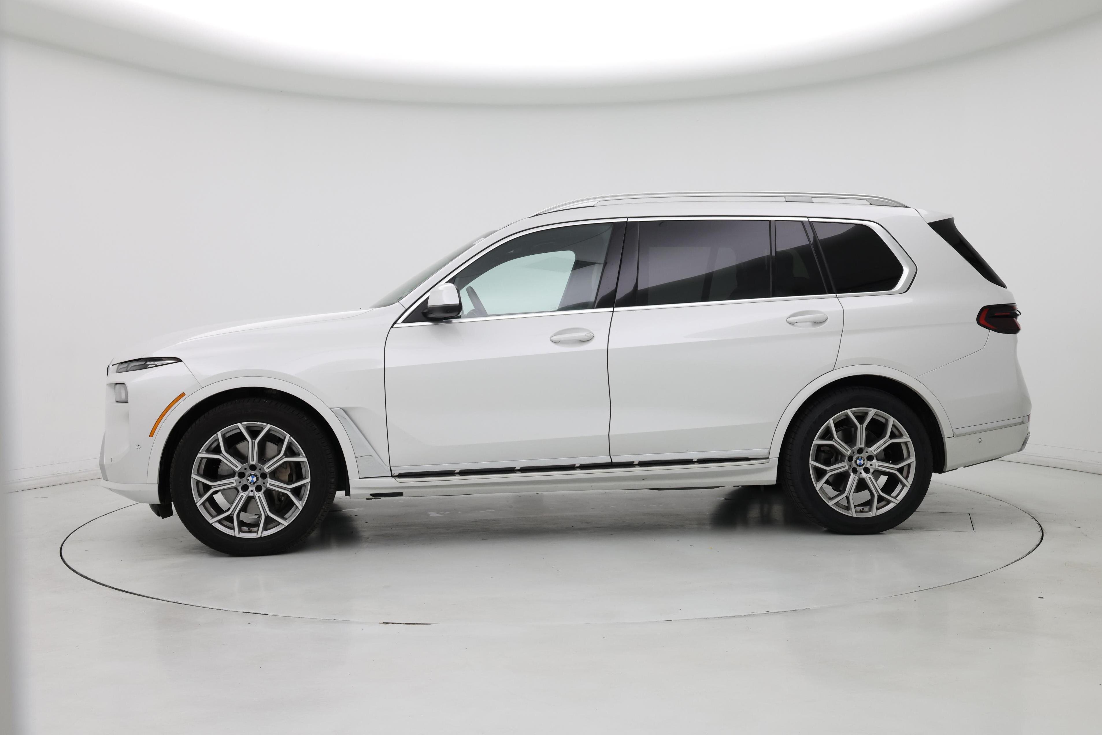 Thumbnail: 2024 BMW X7 - 3