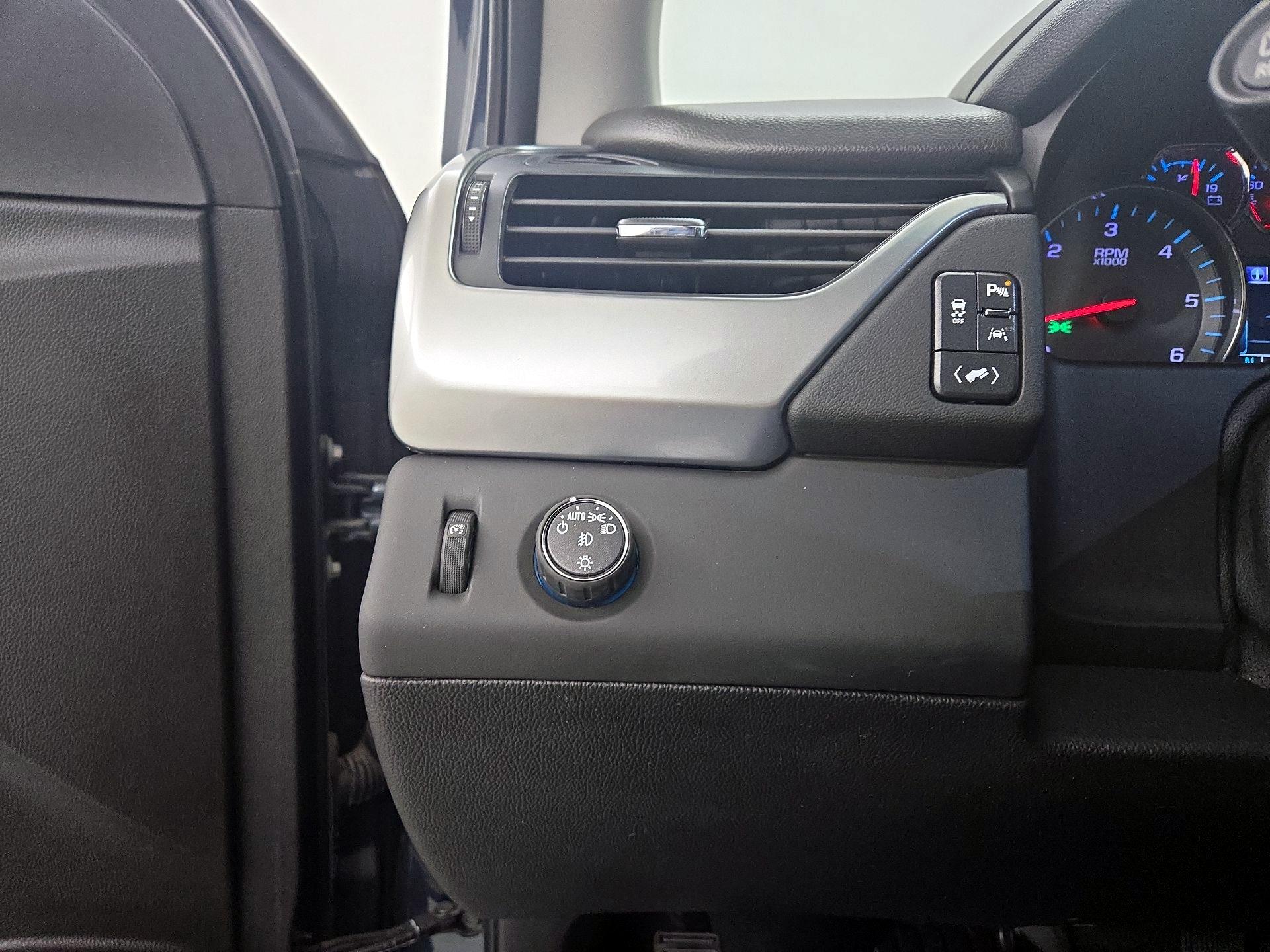 Thumbnail: 2020 Chevrolet Tahoe - 13