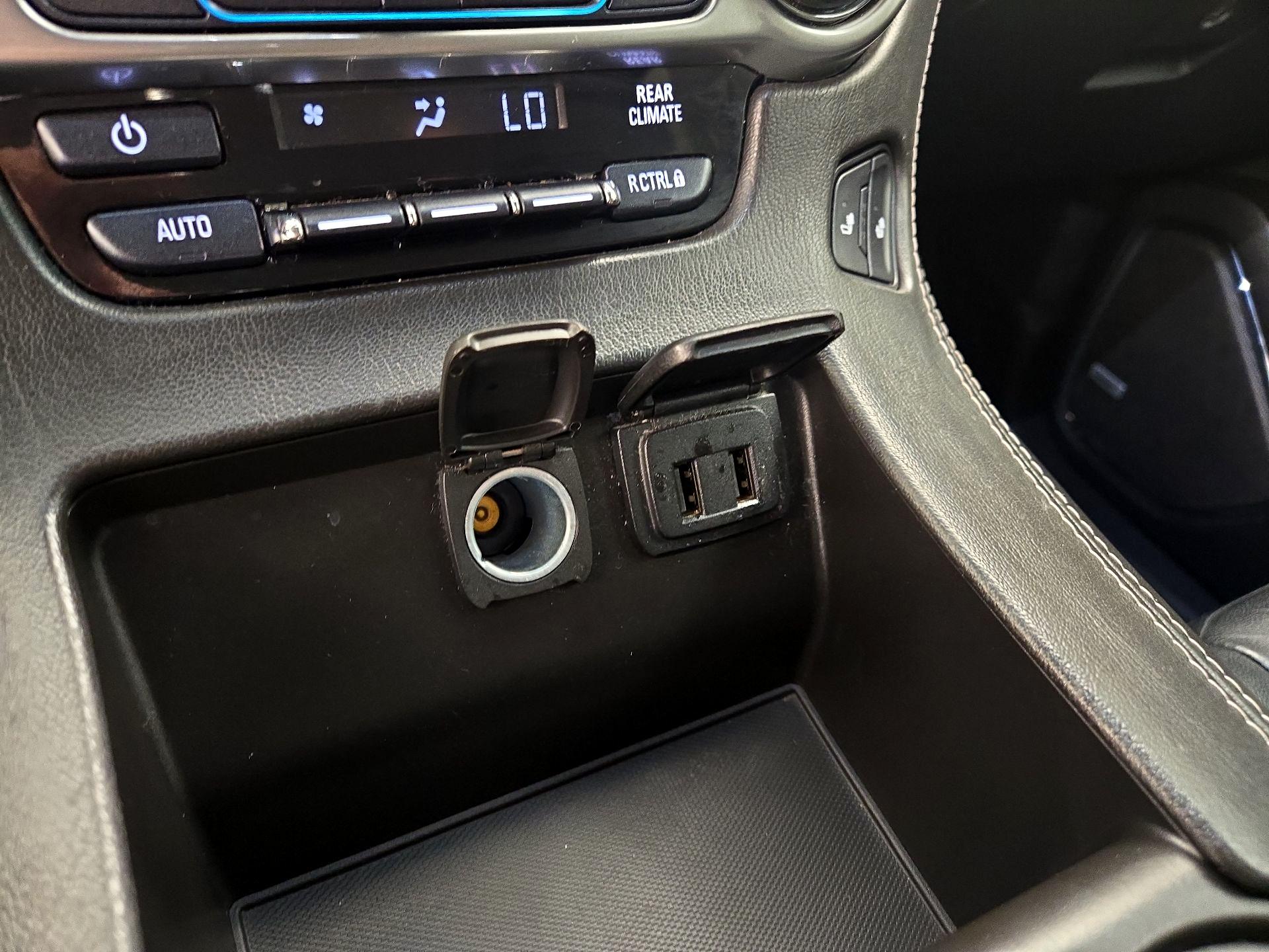 Thumbnail: 2020 Chevrolet Tahoe - 19