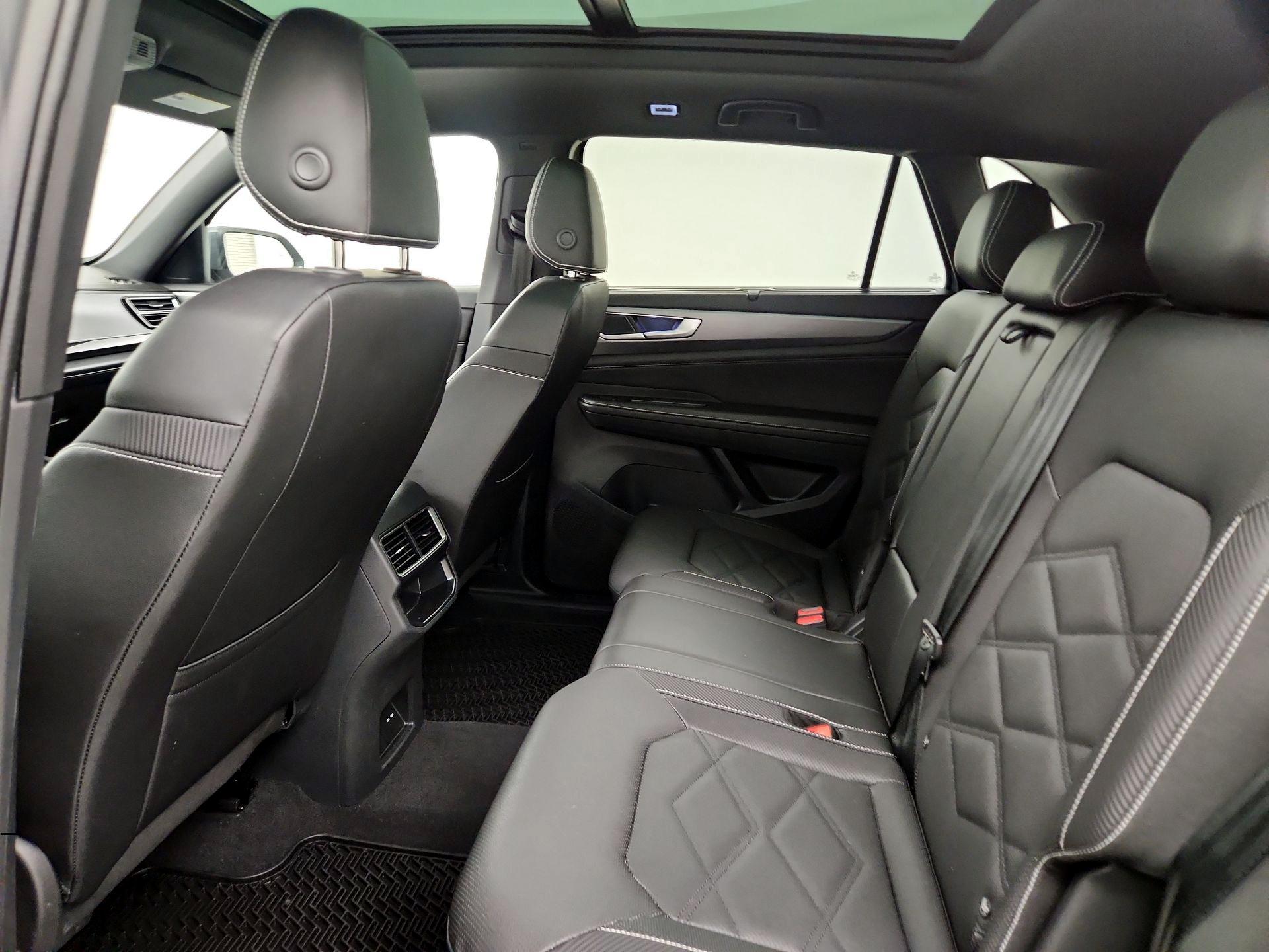 Thumbnail: 2025 Volkswagen Atlas - 18