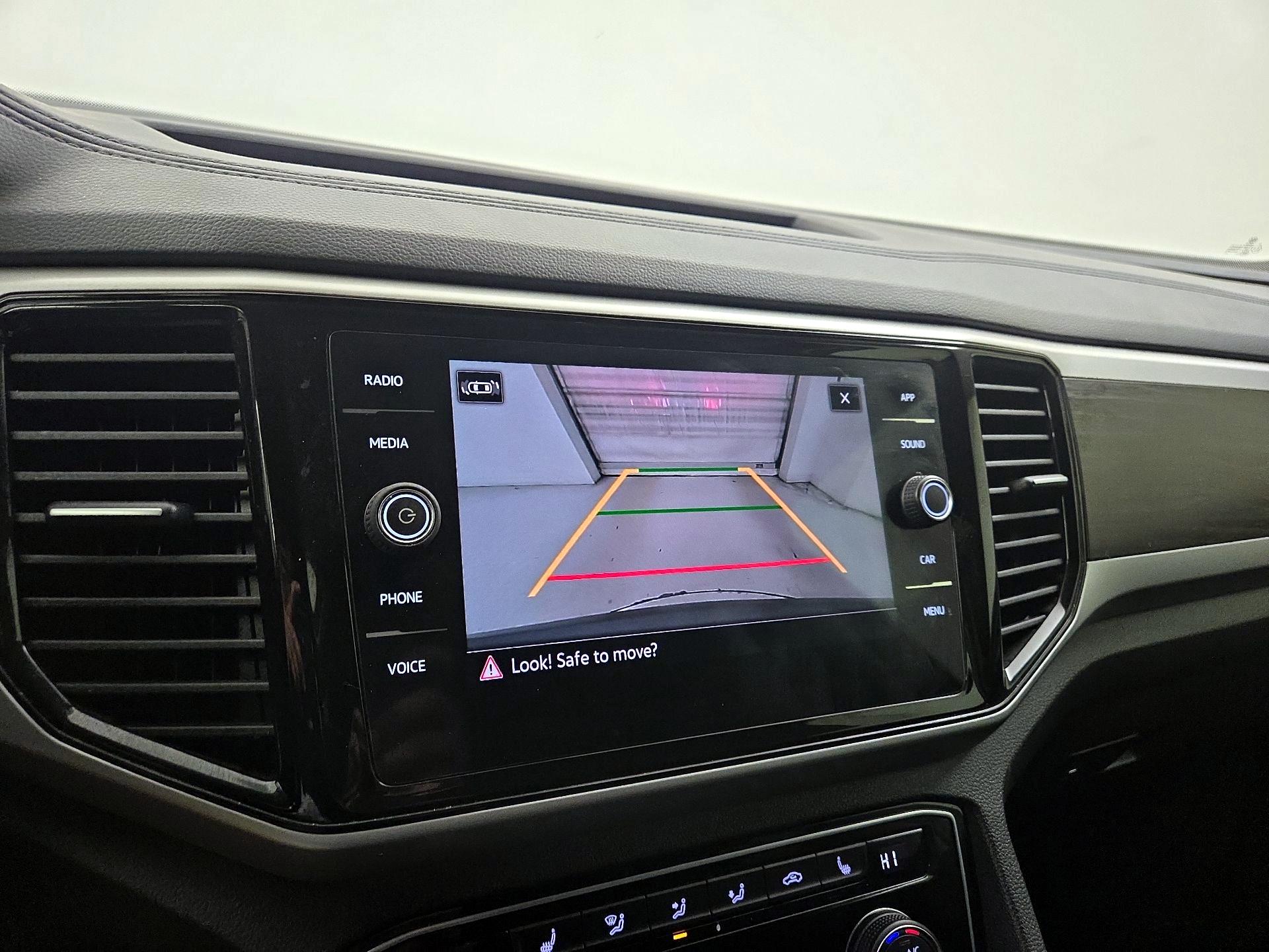 Thumbnail: 2023 Volkswagen Atlas - 14