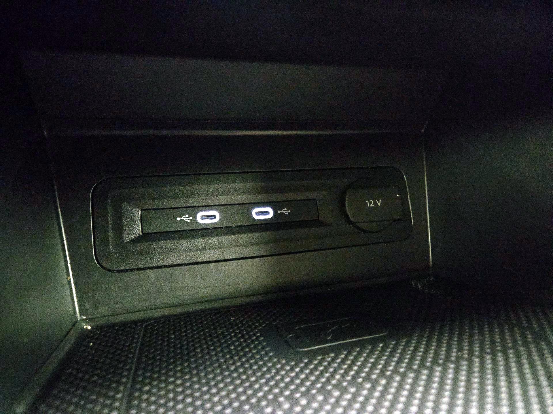 Thumbnail: 2023 Volkswagen Atlas - 18