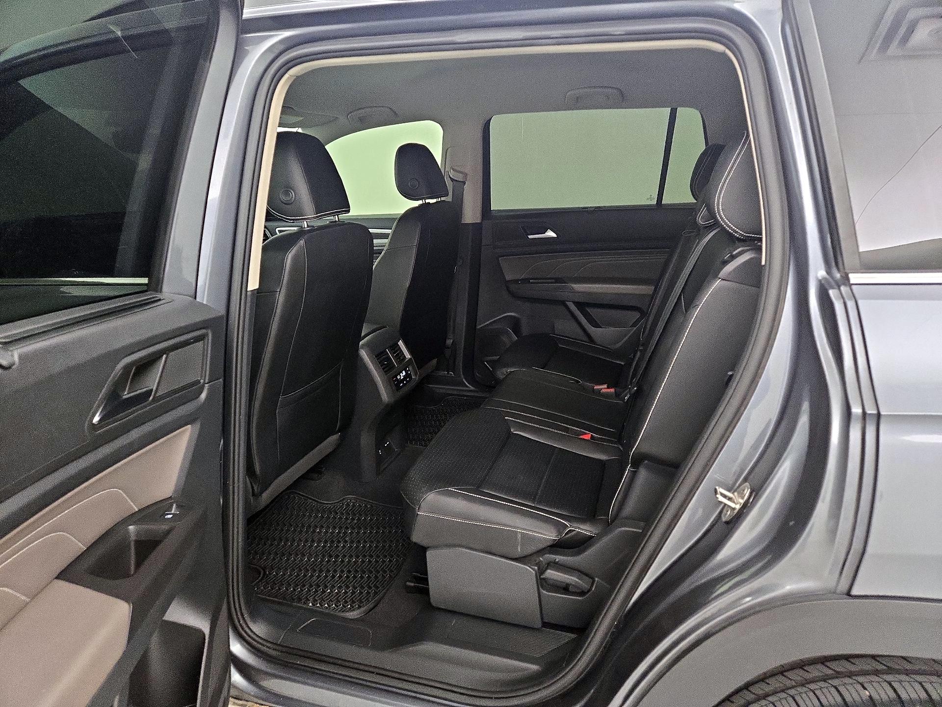 Thumbnail: 2023 Volkswagen Atlas - 19