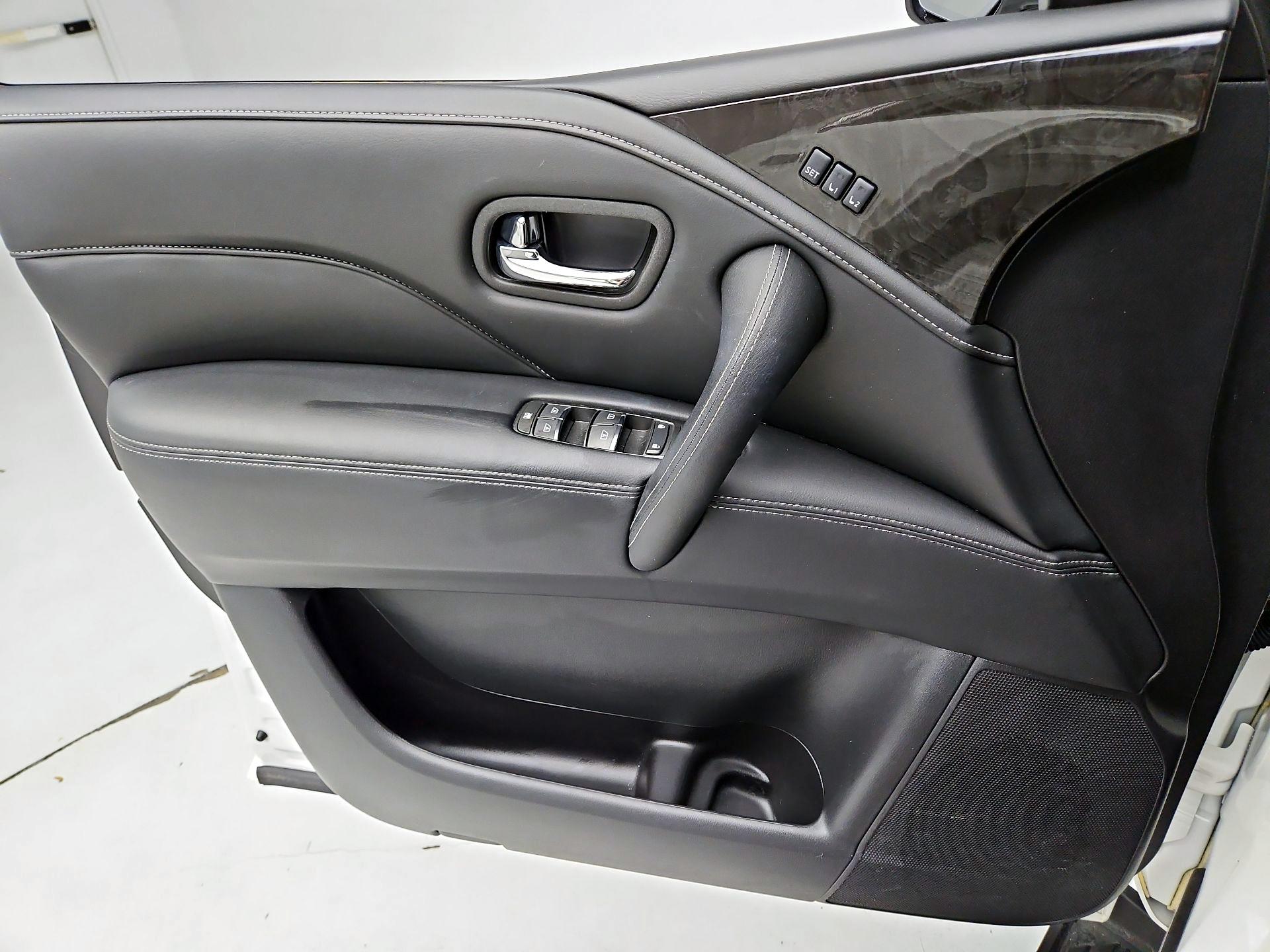 Thumbnail: 2024 INFINITI QX80 - 12