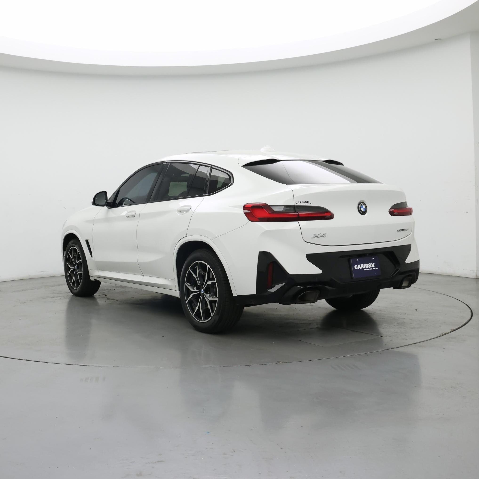 Thumbnail: 2023 BMW X4 - 2