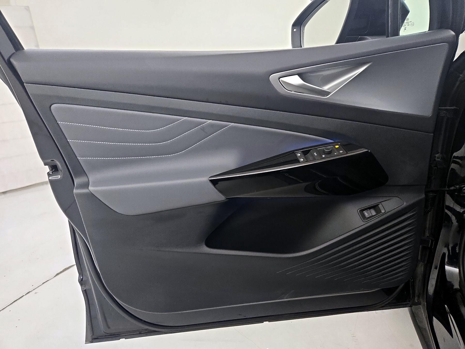 Thumbnail: 2023 Volkswagen ID.4 - 12