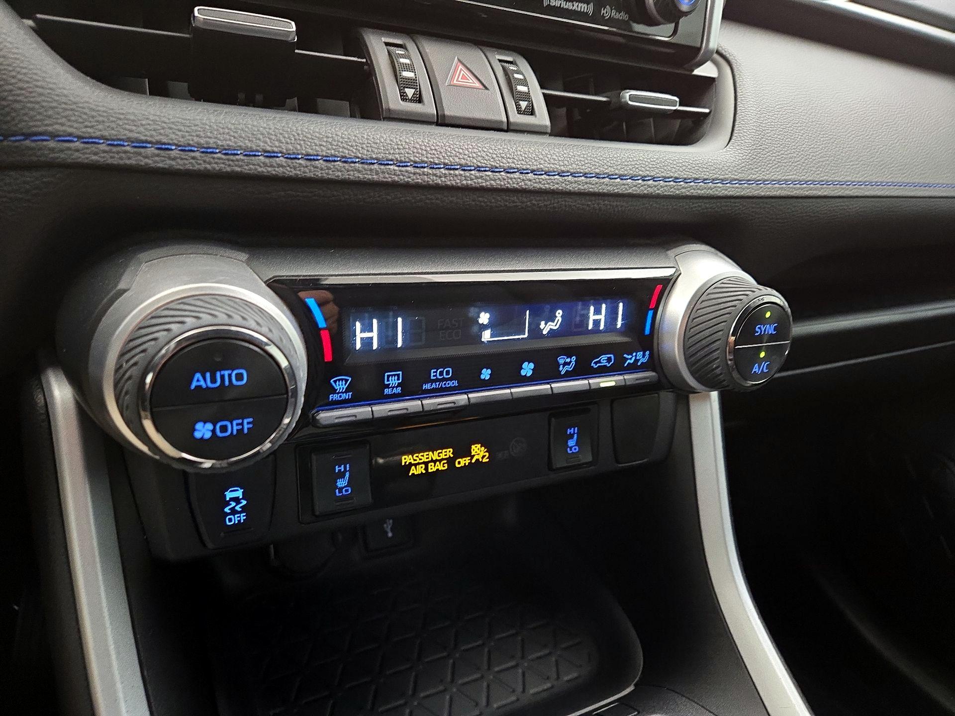 Thumbnail: 2021 Toyota RAV4 - 16