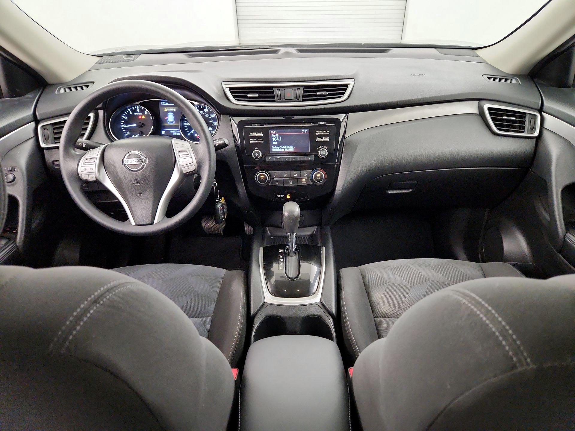 Thumbnail: 2016 Nissan Rogue - 9