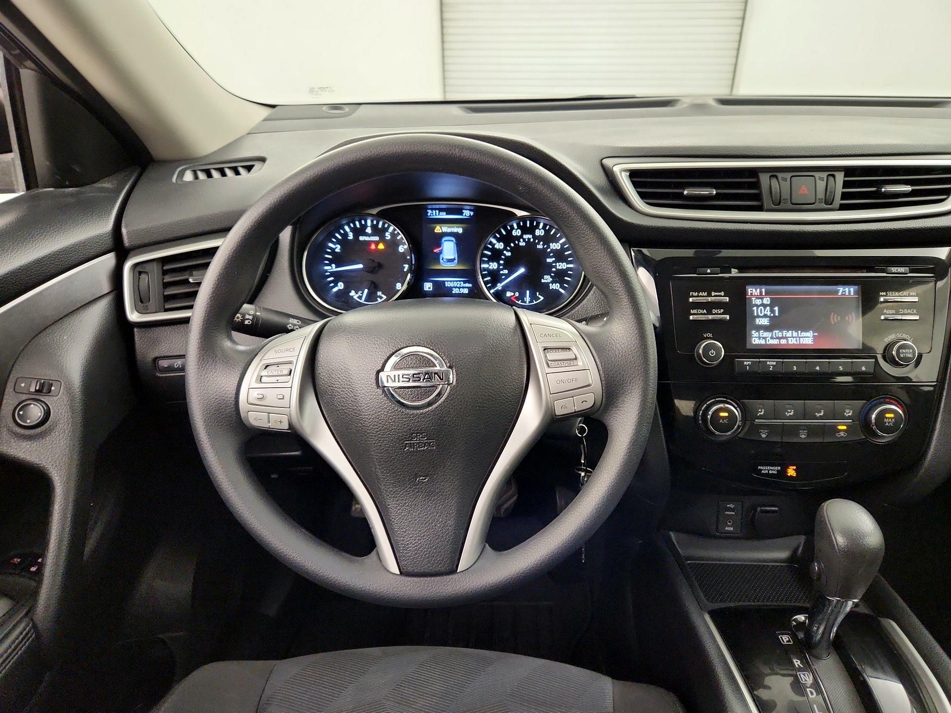 Thumbnail: 2016 Nissan Rogue - 10