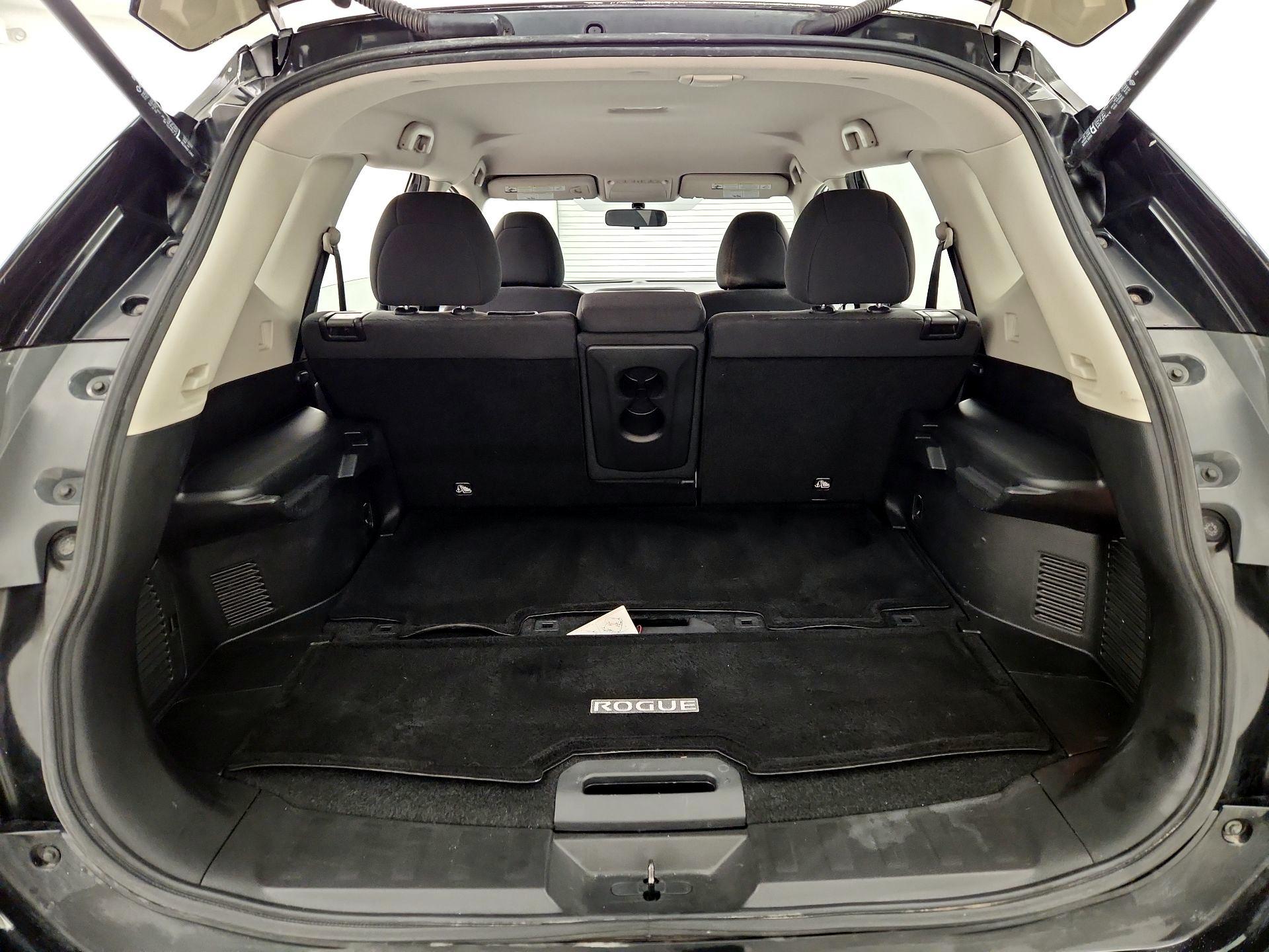 Thumbnail: 2016 Nissan Rogue - 20