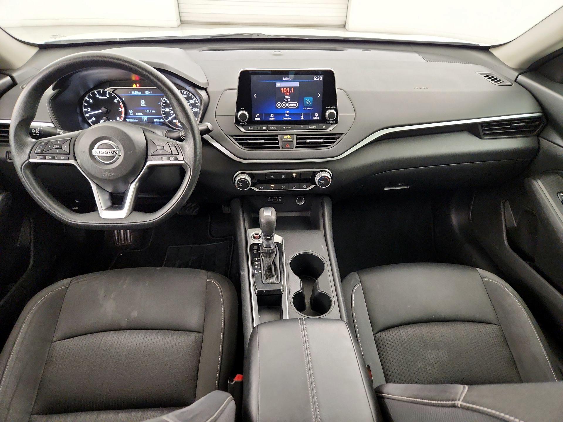 Thumbnail: 2020 Nissan Altima - 9