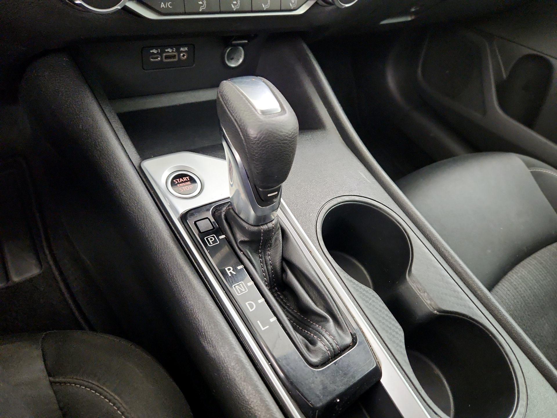 Thumbnail: 2020 Nissan Altima - 17