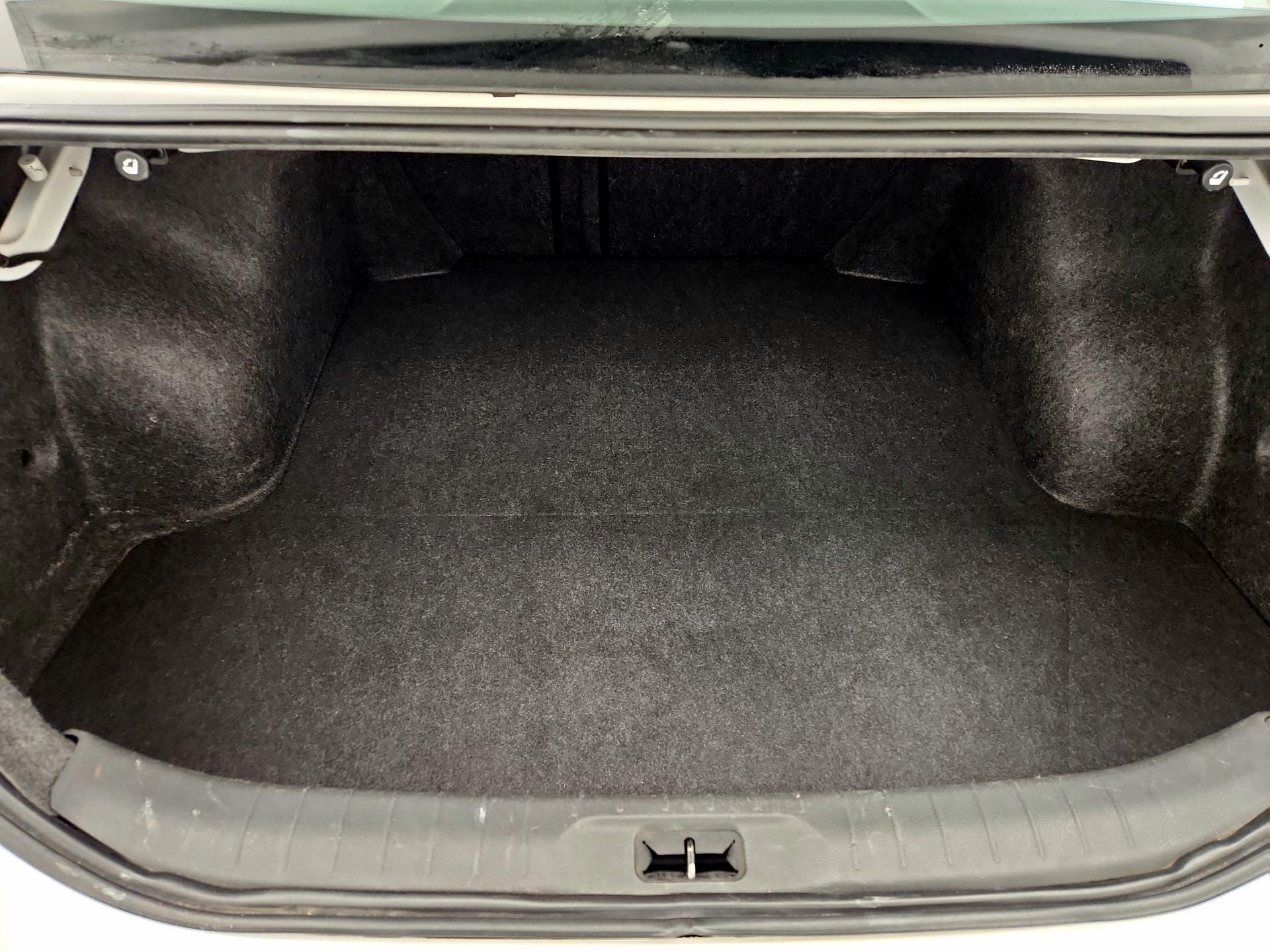 Thumbnail: 2020 Nissan Altima - 20