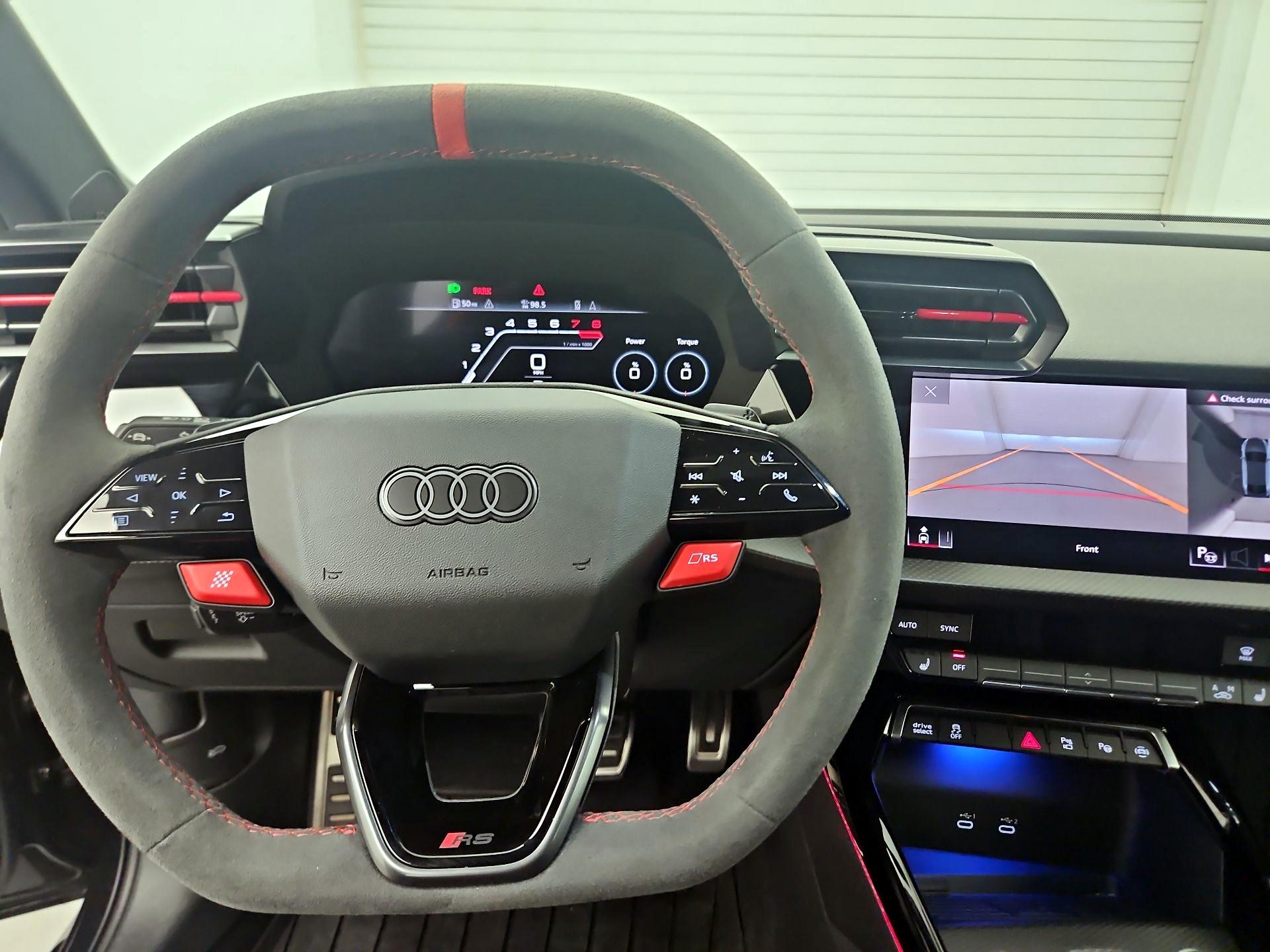 Thumbnail: 2025 Audi RS 3 - 10