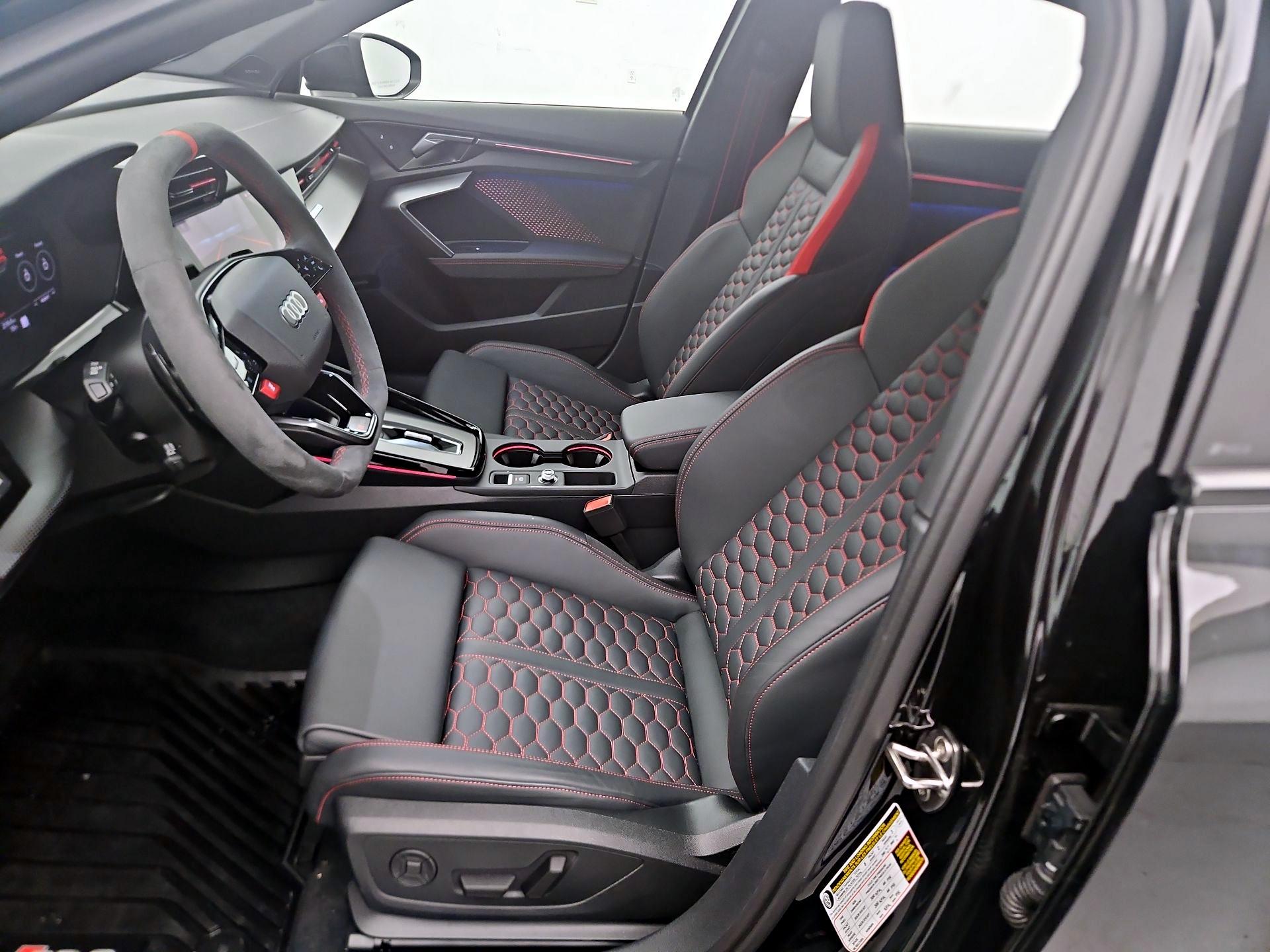 Thumbnail: 2025 Audi RS 3 - 11