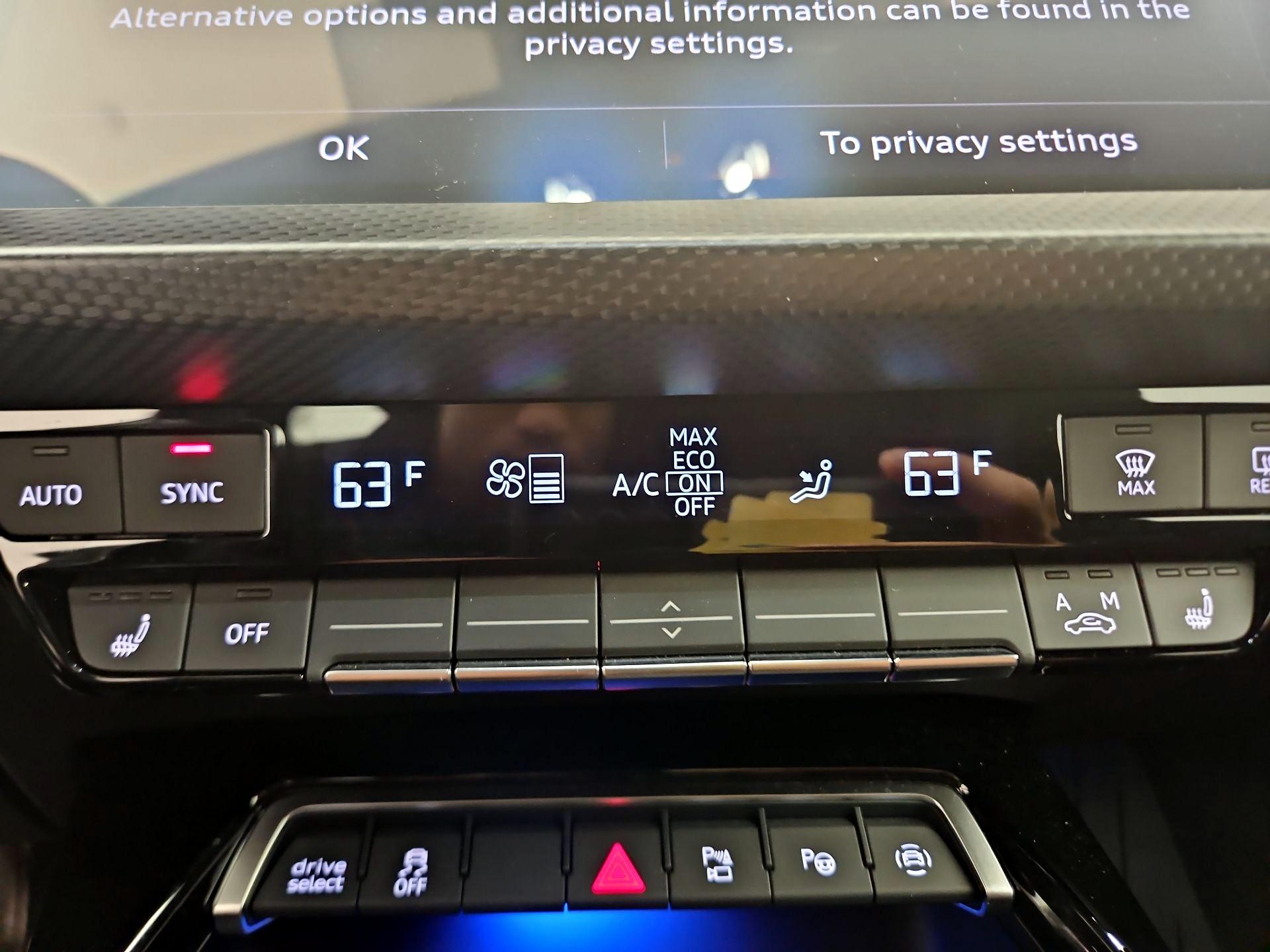 Thumbnail: 2025 Audi RS 3 - 16